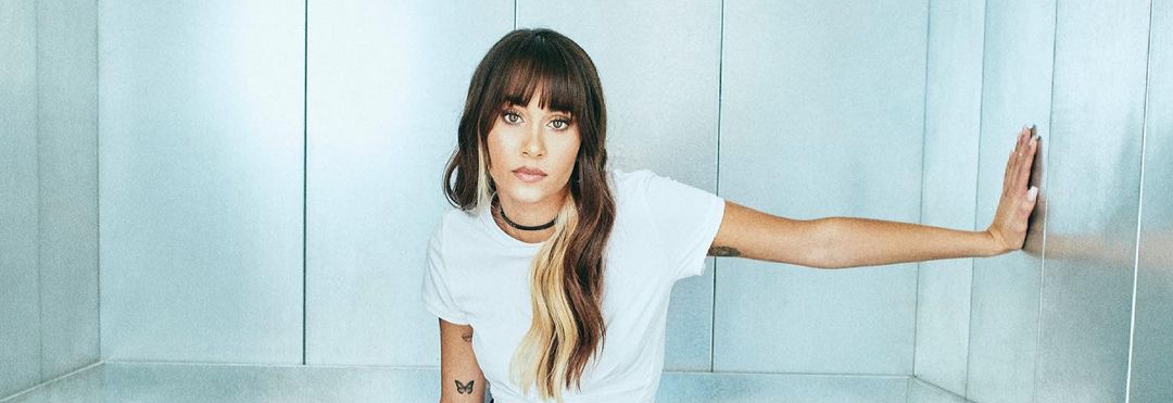 Aitana canta contra la violencia de g&eacute;nero en "Ni Una M&aacute;s"