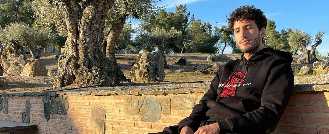 As&iacute; fue el debut de Sebasti&aacute;n Yatra en "La Resistencia"