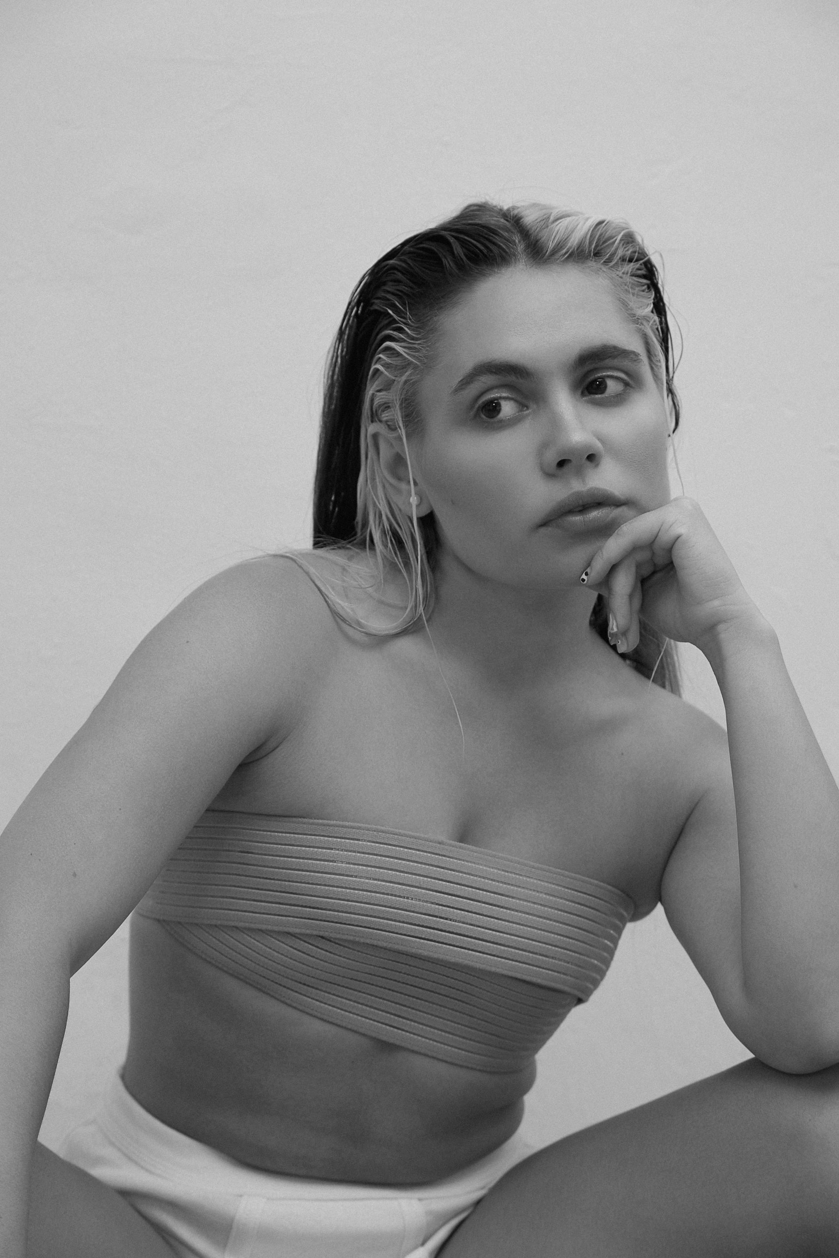 &iexcl;&ldquo;Sin disfraz&rdquo; ya sali&oacute;! SIMONA est&aacute; de estreno