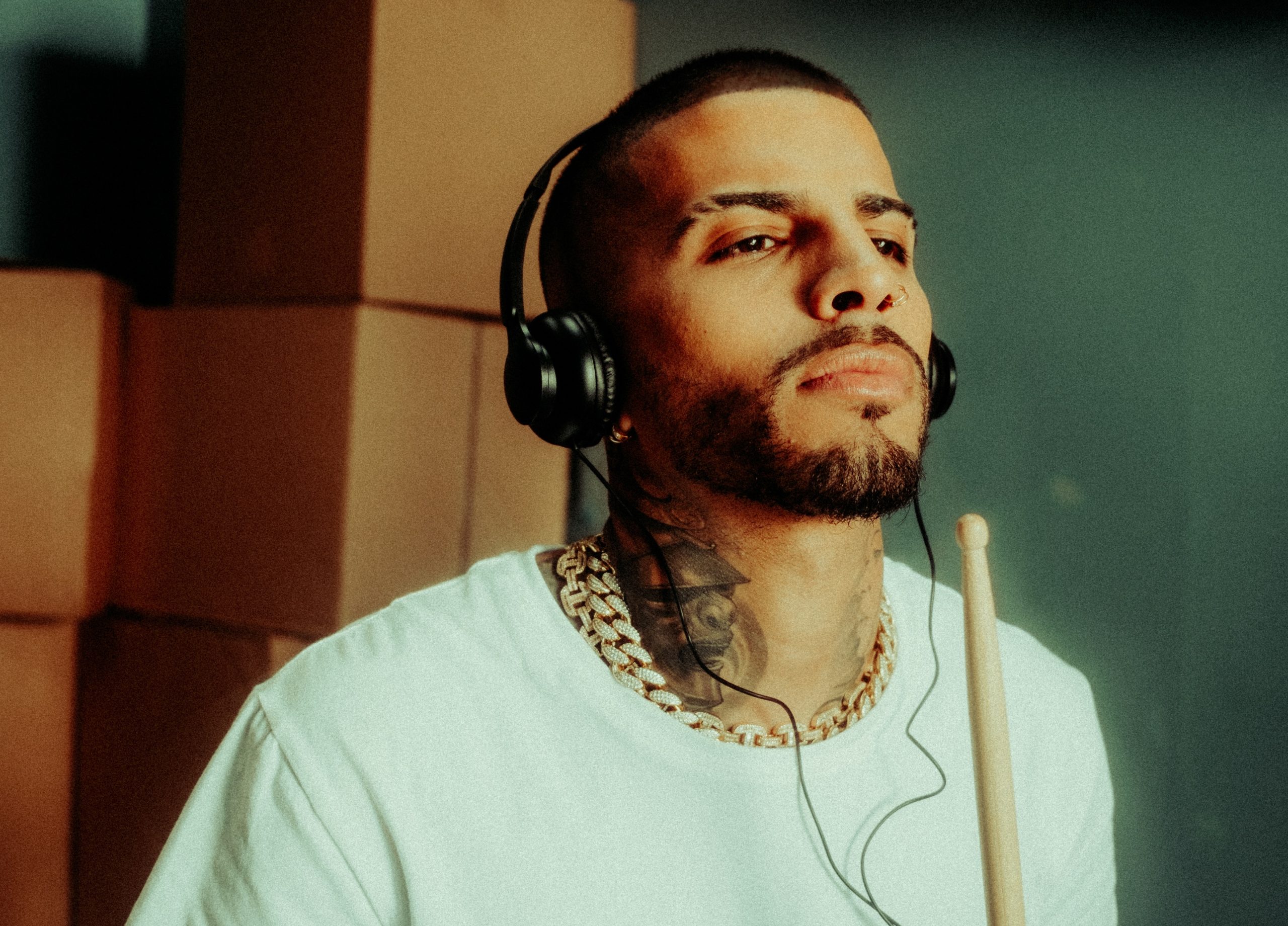 Rauw Alejandro revela los secretos detrás del éxito de “Todo de ti”