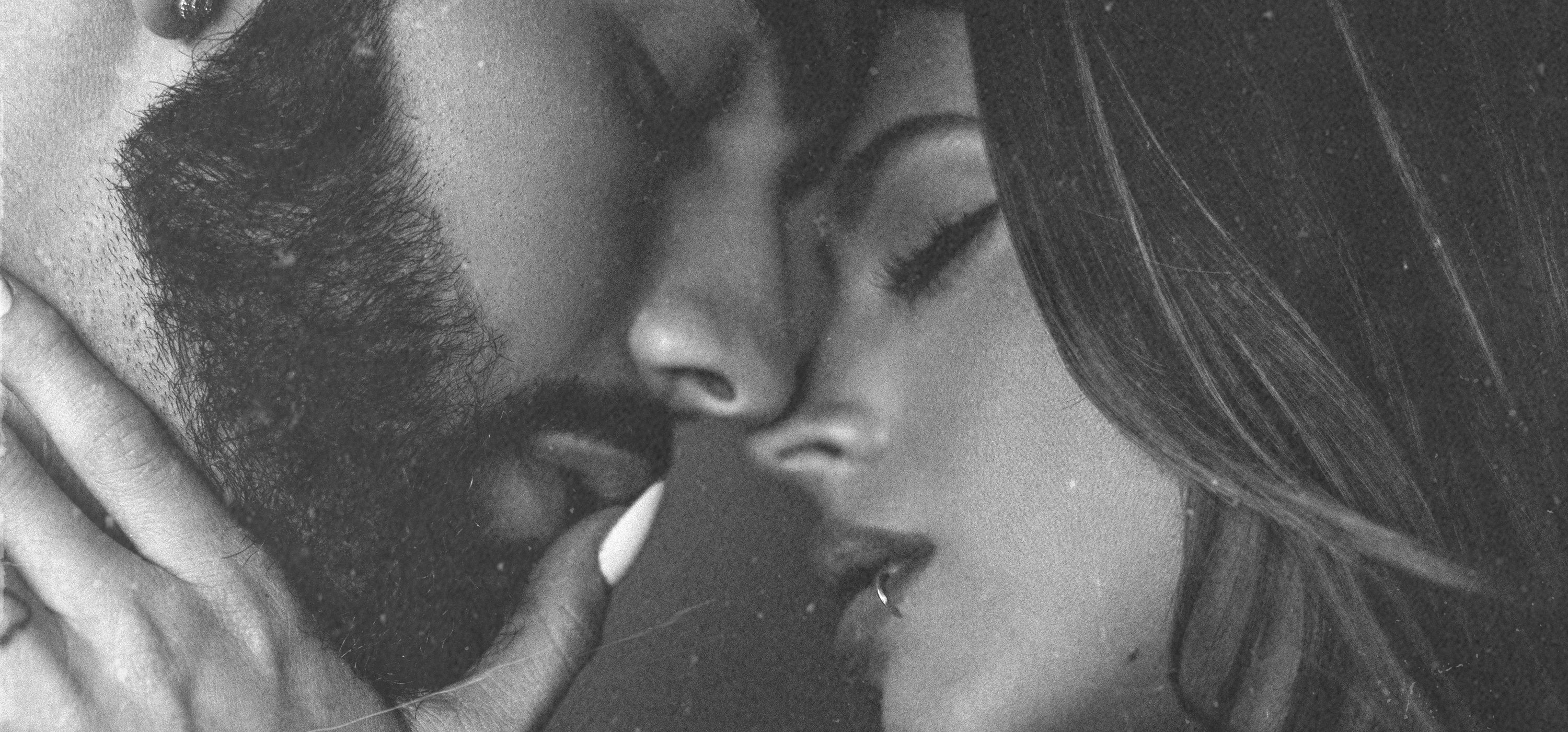 Mira el back de "Maldita Foto", la colaboraci&oacute;n de Tini con Manuel Turizo