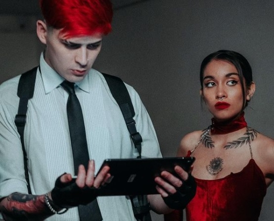 Mar&iacute;a Becerra comparti&oacute; un adelanto del videoclip de &ldquo;En la oscuridad&rdquo;