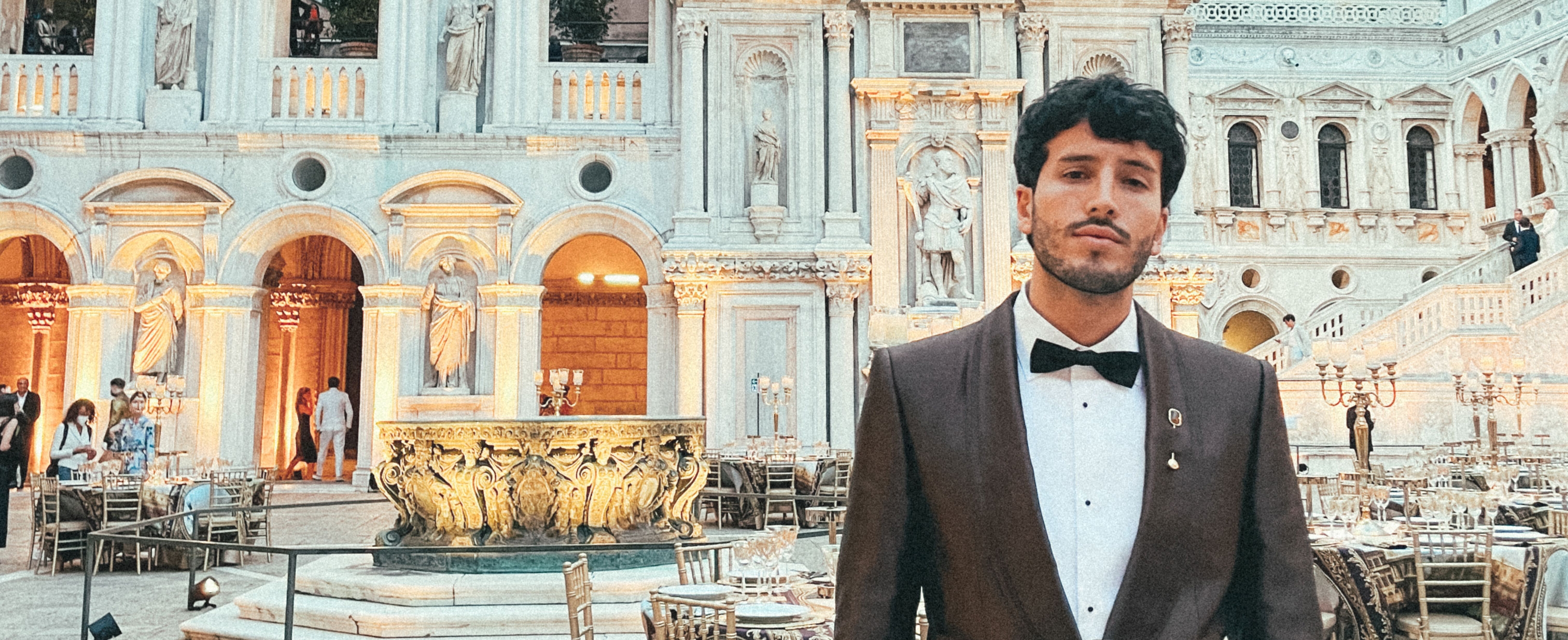 "Tarde" es lo nuevo de Sebasti&aacute;n Yatra &iexcl;y ya est&aacute; disponible!