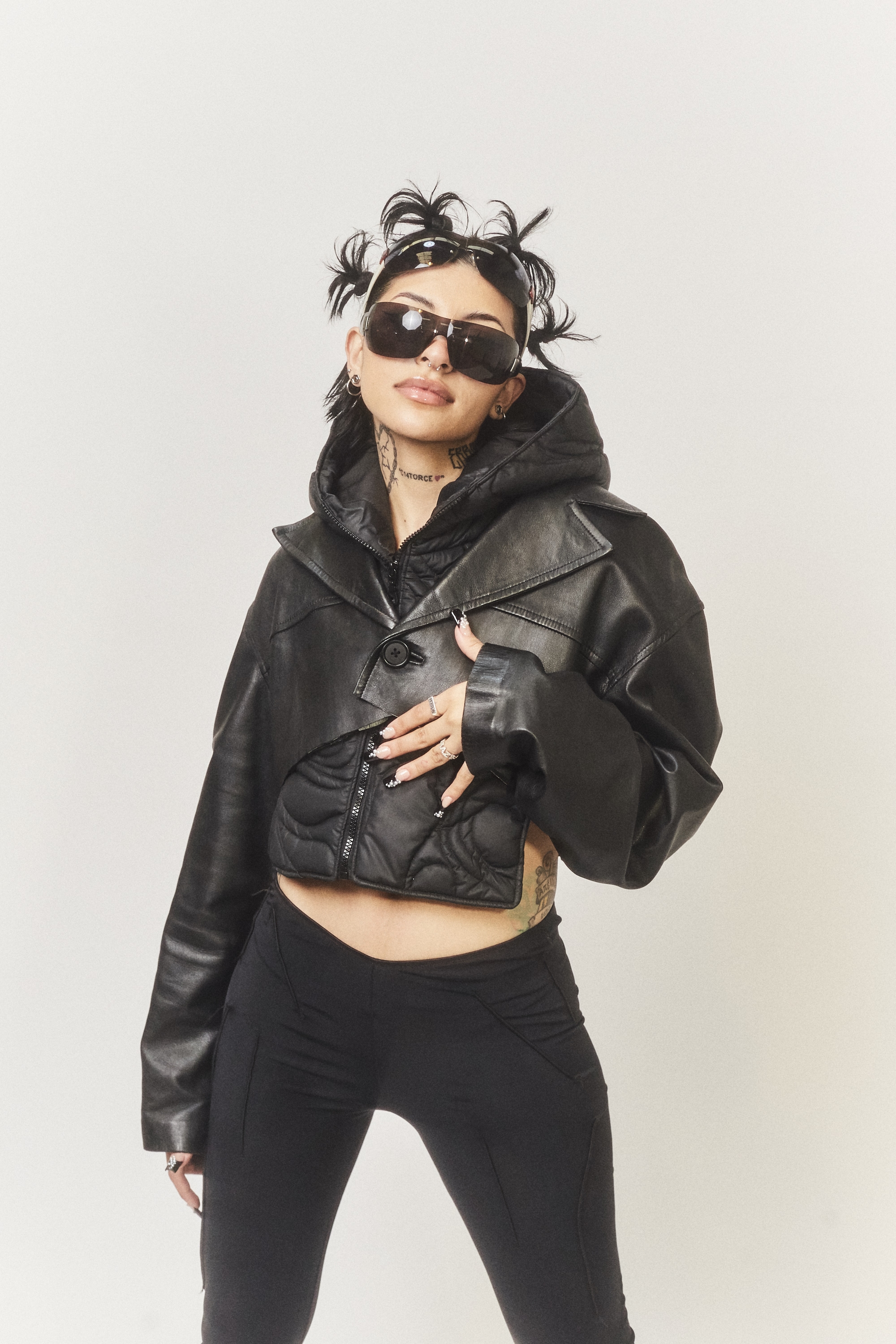 &iexcl;YA SALI&Oacute;! Cazzu presenta su segundo &aacute;lbum "Nena Trampa"