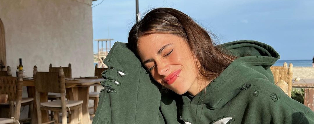 &iexcl;Ins&oacute;lito! &iexcl;Tini se llev&oacute; los apuntes de una fan sin querer!