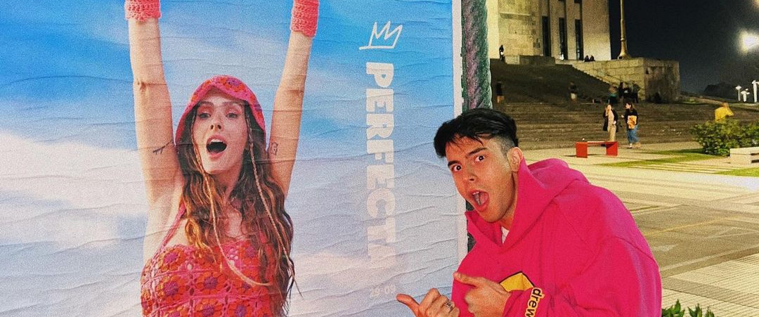 Con carteles de la China Su&aacute;rez por toda la ciudad, Rusherking adelanta su nuevo single "Perfecta" &iexcl;y es una colaboraci&oacute;n!