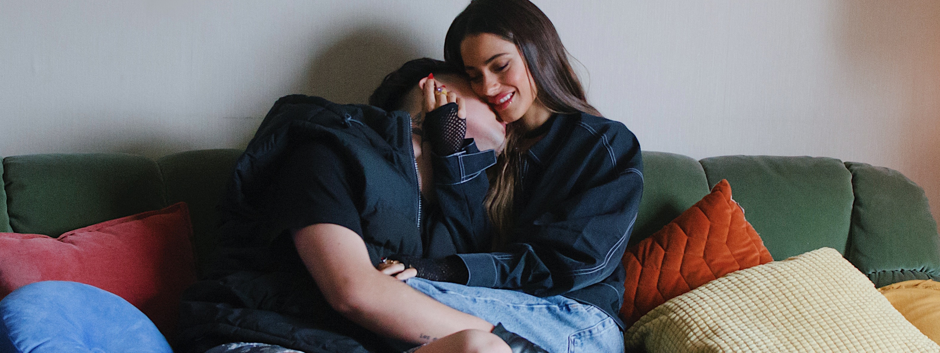 &iexcl;YA SALI&Oacute;! Tini y Tiago PZK presentan "El &Uacute;ltimo Beso"