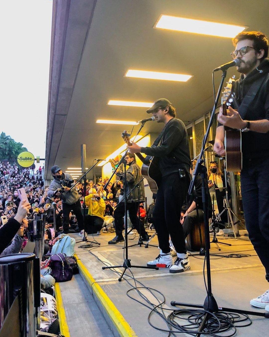 MORAT: Estaci&oacute;n TMH (Acoustic Live Session – Subte Buenos Aires)