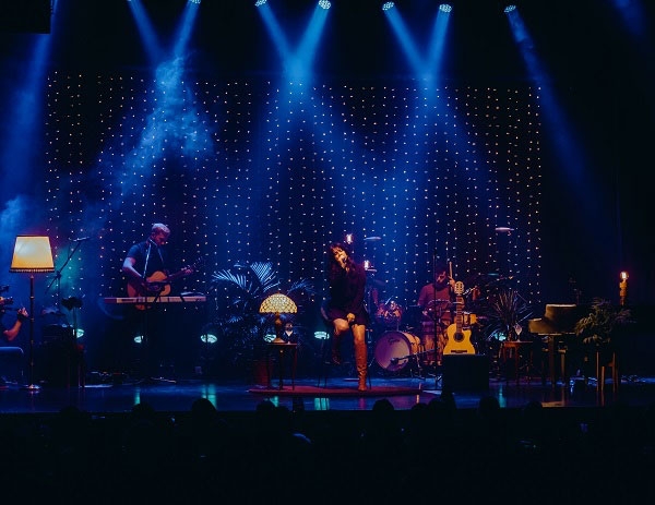 Camil&uacute; la rompi&oacute; en su concierto en el ND Teatro