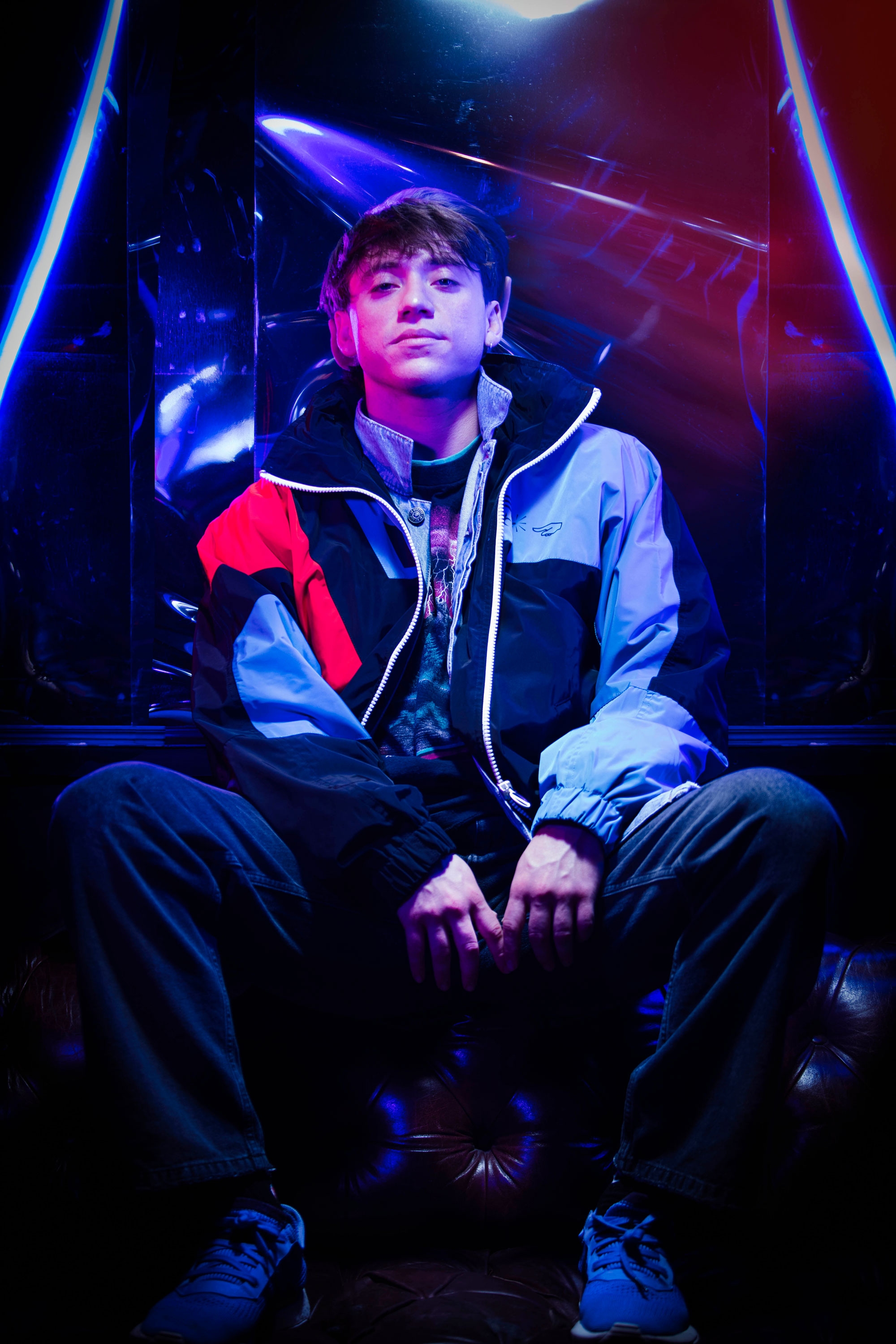 PAULO LONDRA se une a TRAVIS BARKER para hacer "Nublado (Remix)"