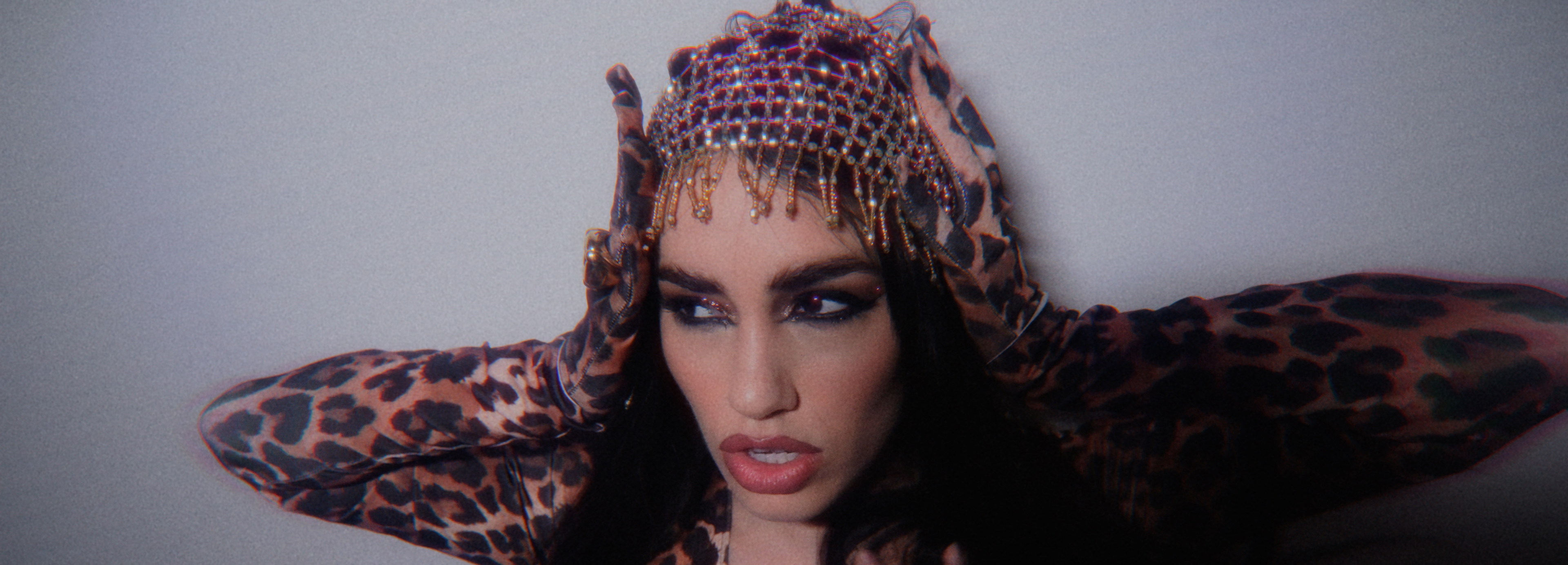 LALI present&oacute; "MOTIVEISHON"