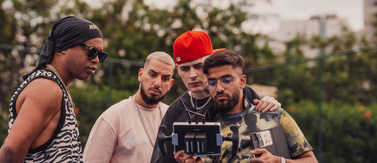 &iquest;Qu&eacute;? Lit Killah se uni&oacute; a Ronaldinho, Aribeatz y Yandel para hacer " Ol&eacute; Ol&eacute;"