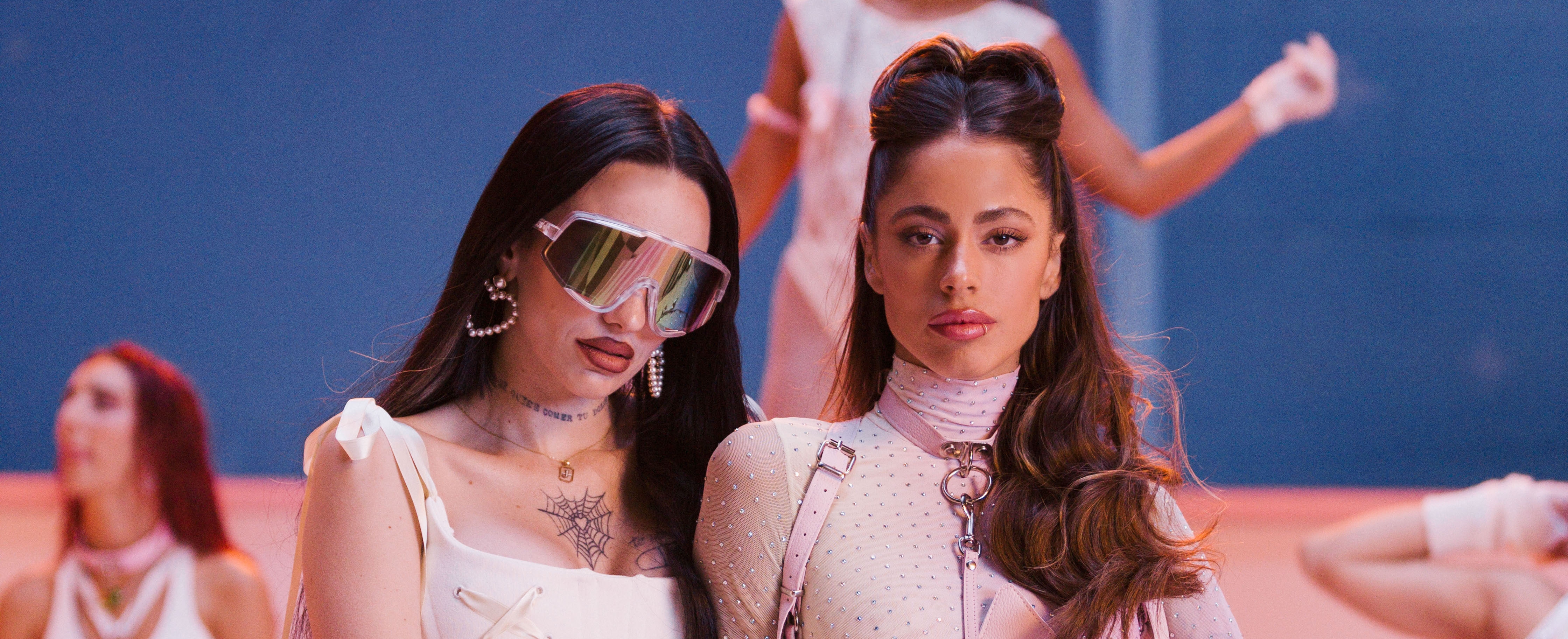 &iexcl;YA SALI&Oacute;! TINI y La Joaqui presentan &ldquo;Mu&ntilde;ecas&rdquo; junto a Steve Aoki