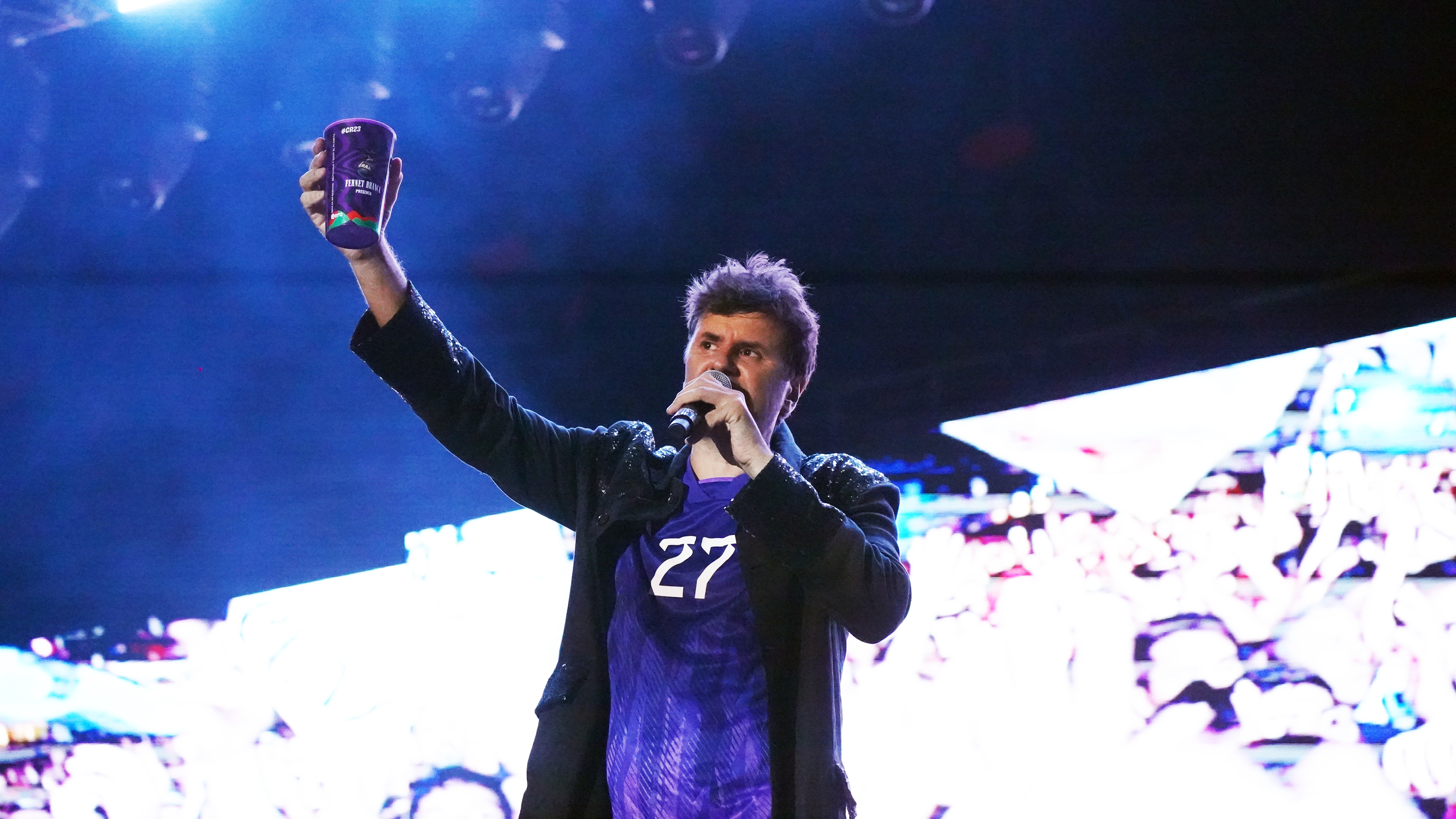 CIRO Y EL BRINDIS M&Aacute;S GRANDE DEL MUNDO: 30 MIL PERSONAS LEVANTARON SU VASO