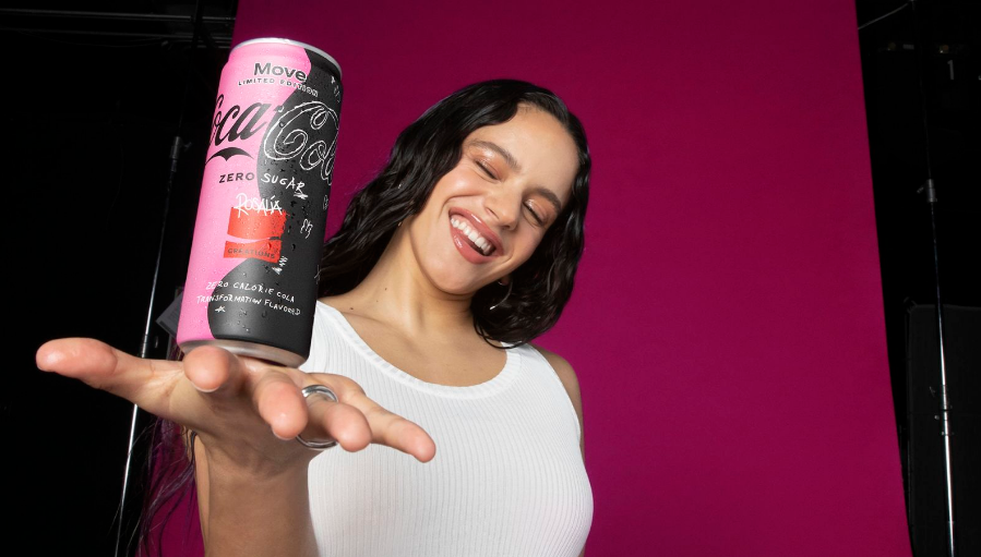 ROSAL&Iacute;A anuncia una nueva colaboraci&oacute;n &iexcl;con Coca-Cola!