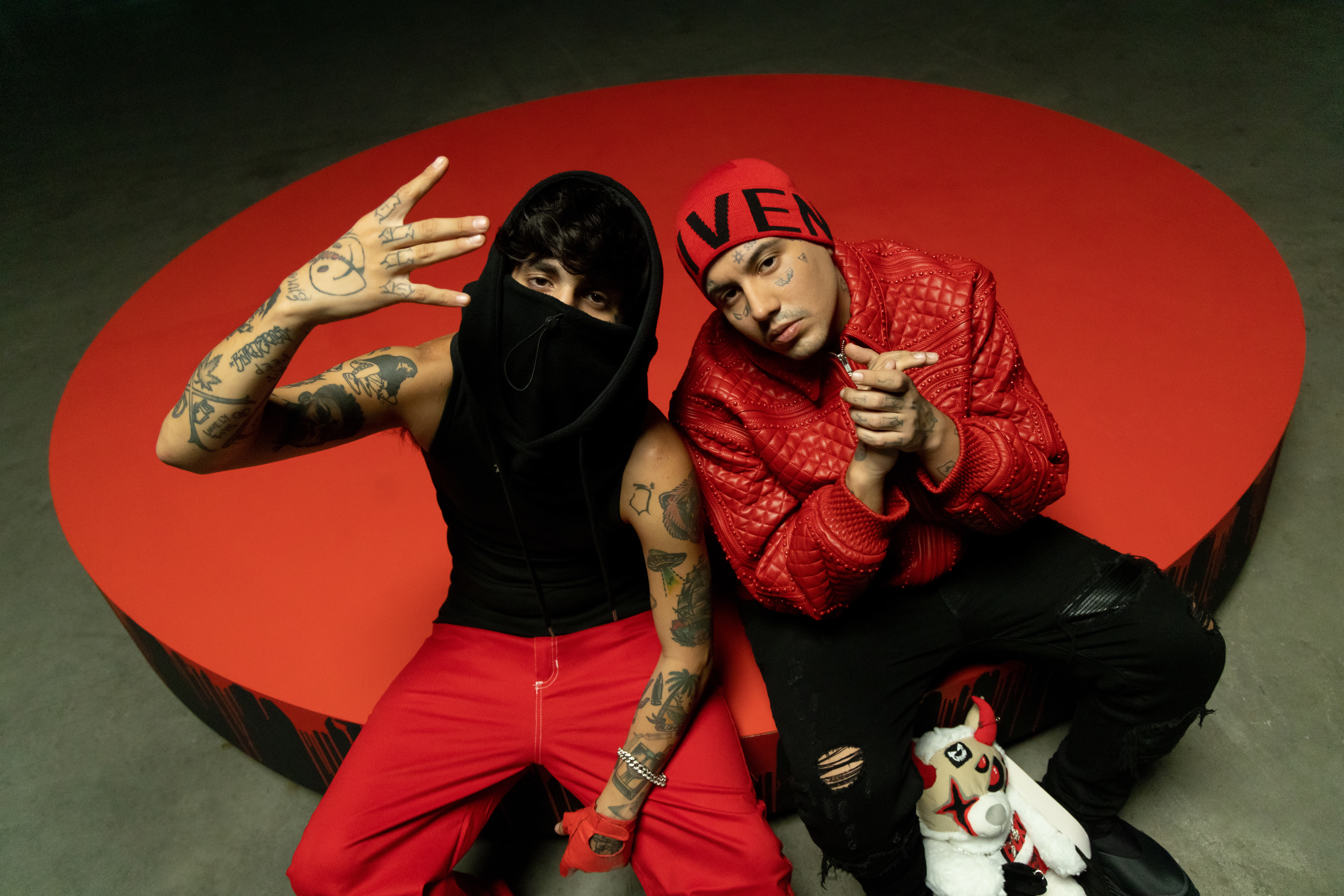 Duki y C.R.O presentan "hARAkiRi"