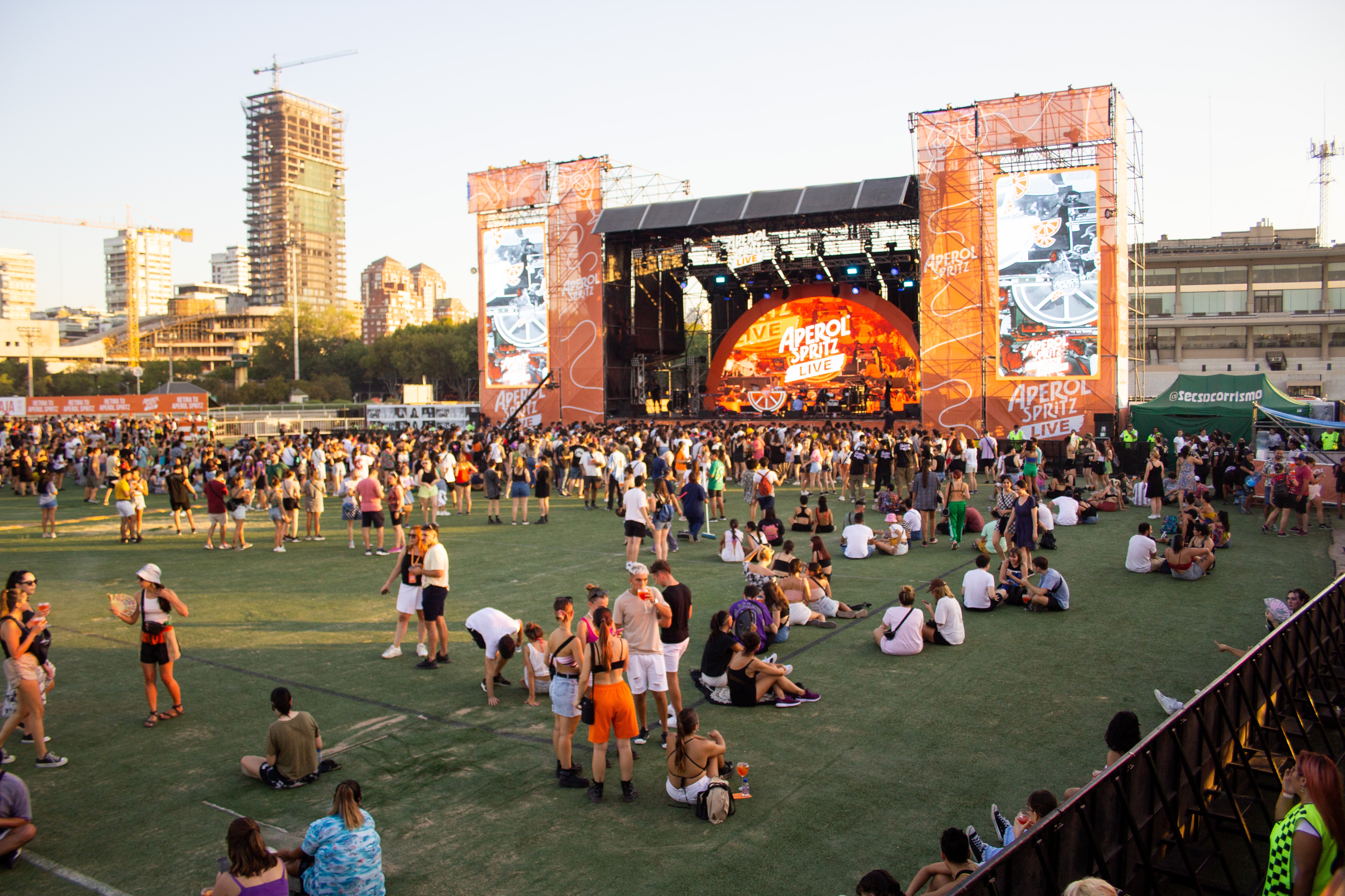&iexcl;15.000 PERSONAS VIBRARON CON MIRANDA EN EL HIPODROMO EN EL CIERRE DEL FESTIVAL APEROL SPRITZ LIVE!