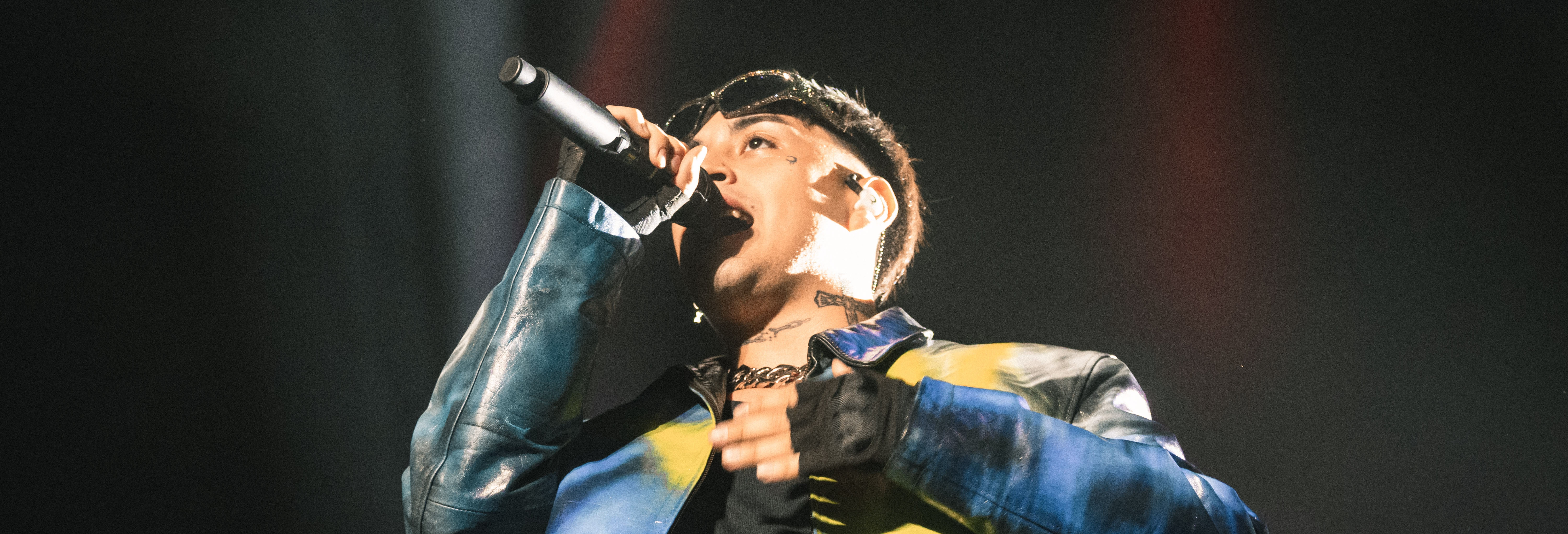 TIAGO PZK BRILL&Oacute; ANTE 20 MIL PERSONAS CON UN SHOW DE PRIMER NIVEL EN SU BARRIO, MONTE GRANDE