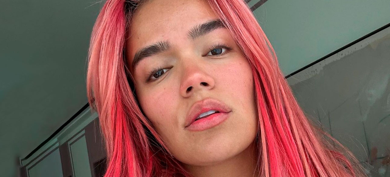 El descargo de Karol G por la edici&oacute;n de su imagen en la portada de una revista: "NO me representa"