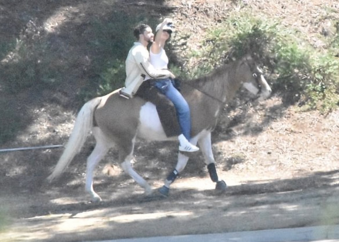 Estas son las fotos de Bad Bunny y Kendall Jenner de las que todo el mundo habla