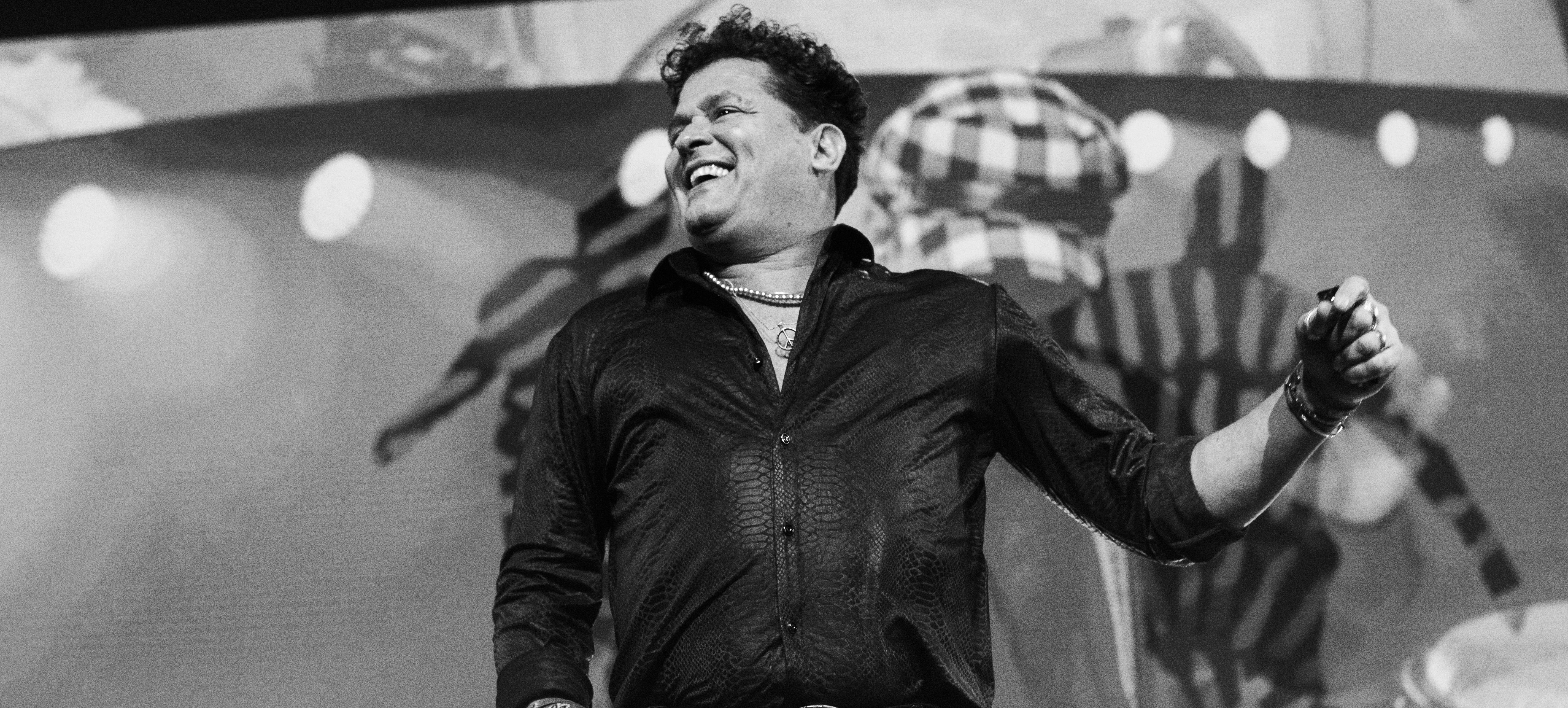 Todas las fotos del show de Carlos Vives en el Movistar Arena