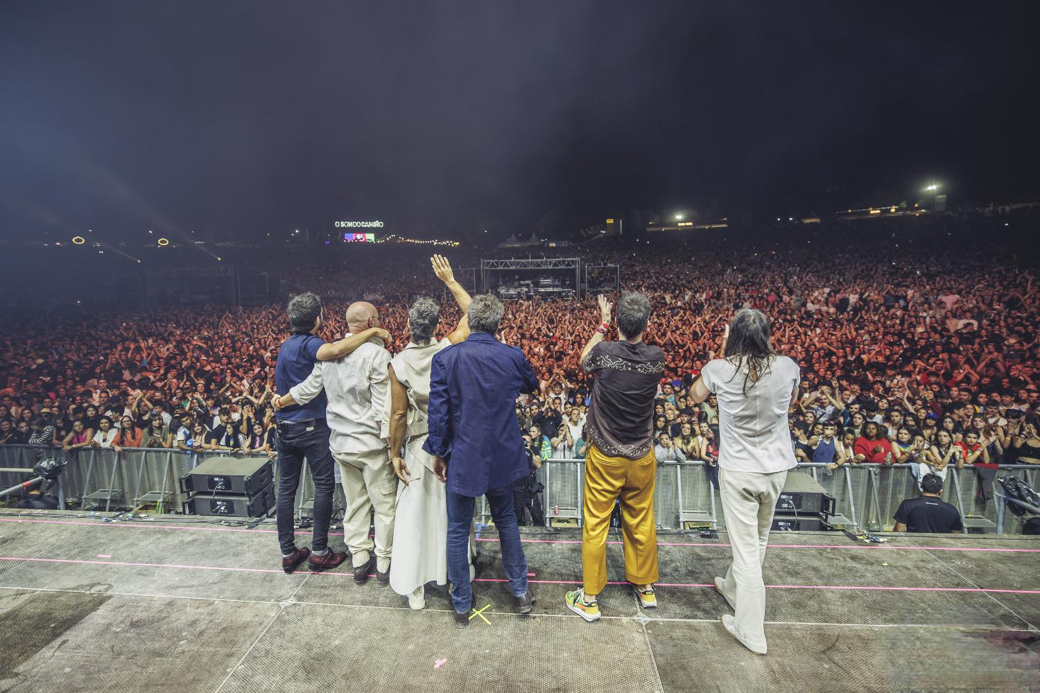 Vetusta Morla re&uacute;ne a miles de personas en su gira europea