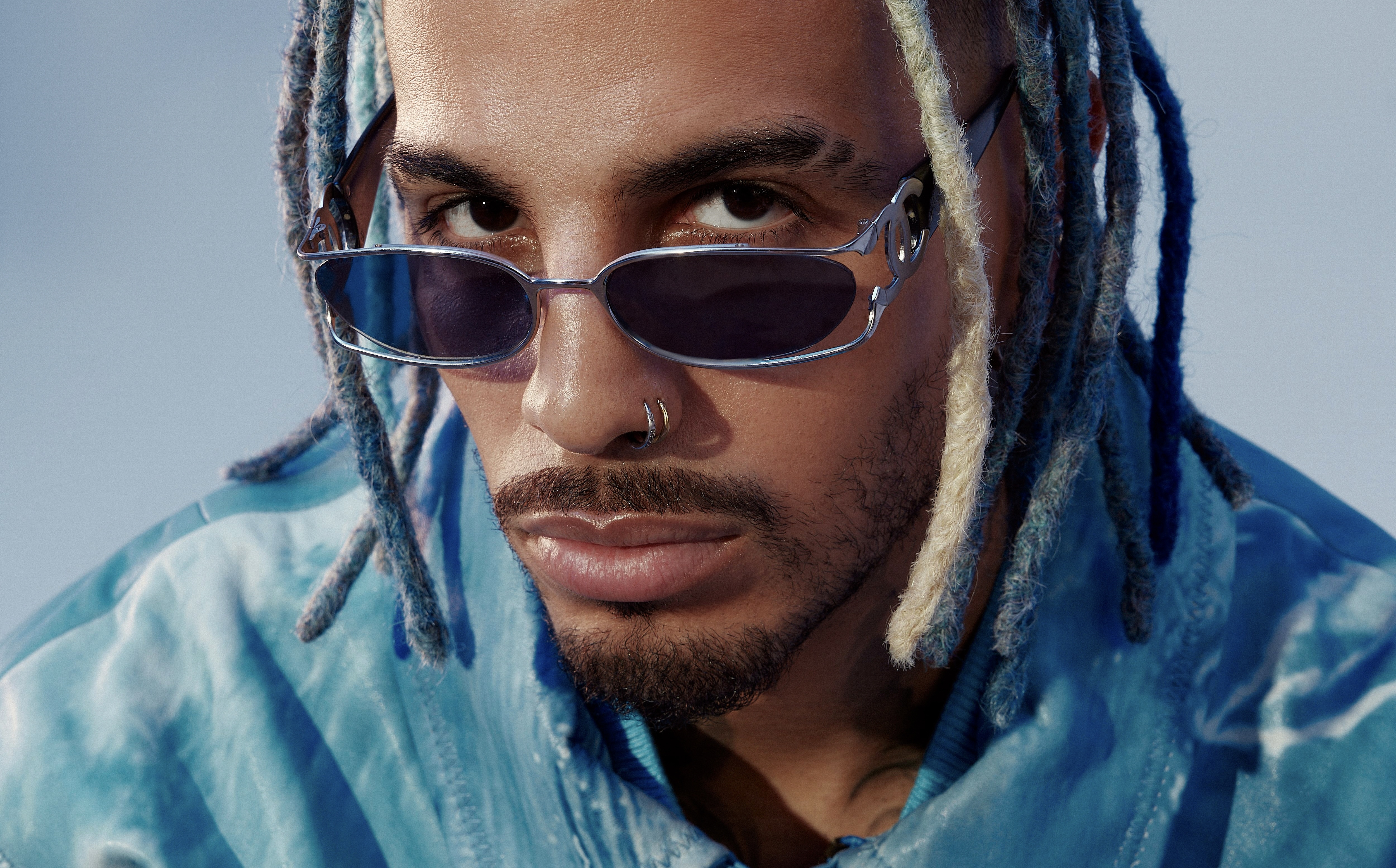 Rauw Alejandro invita a un fan &iquest;a viajar a Par&iacute;s con &eacute;l?