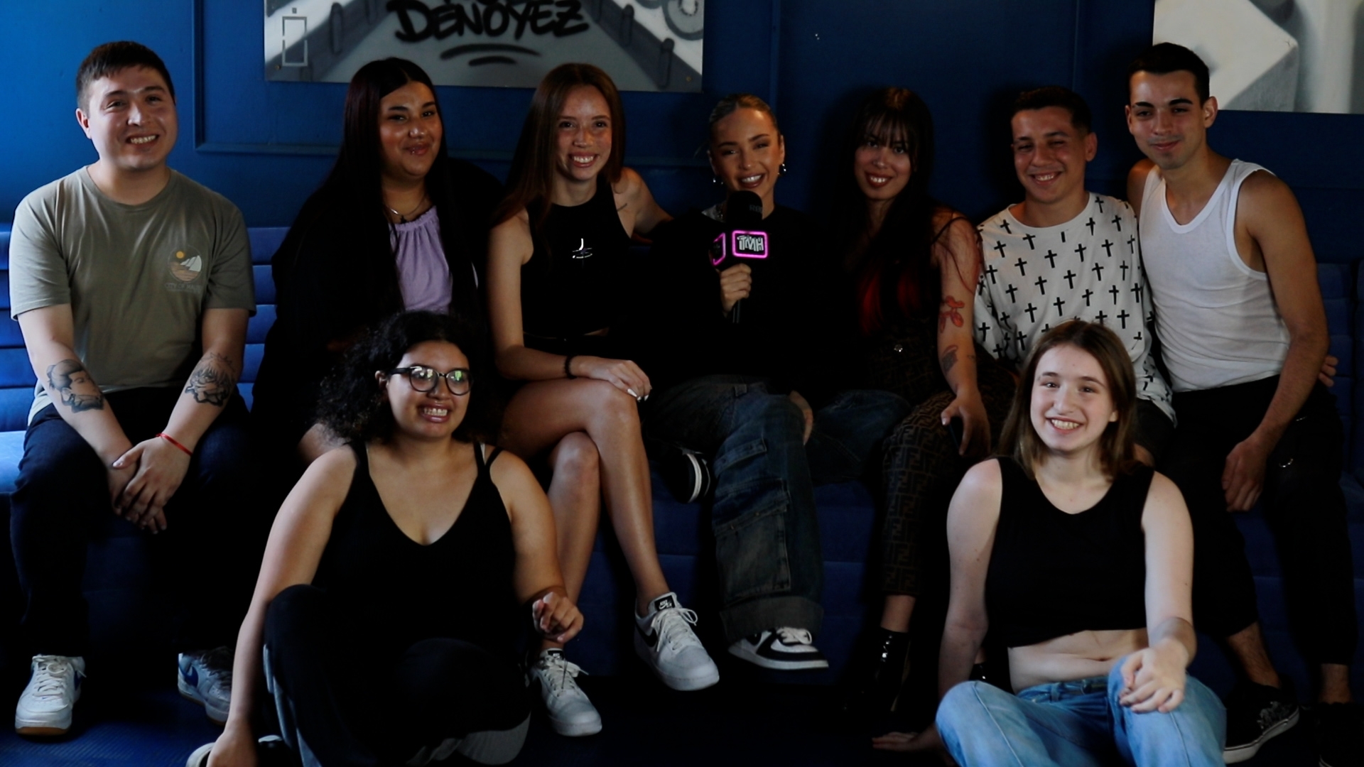 Un grupo de fans entrevista a Ana Mena: &ldquo;Me gustar&iacute;a colaborar con Maria Becerra"