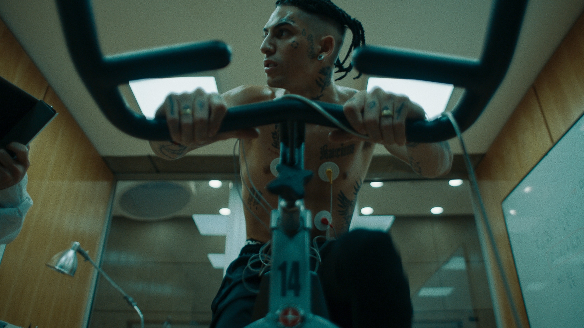 KHEA estrena su esperado nuevo single &ldquo;NAVI&rdquo;