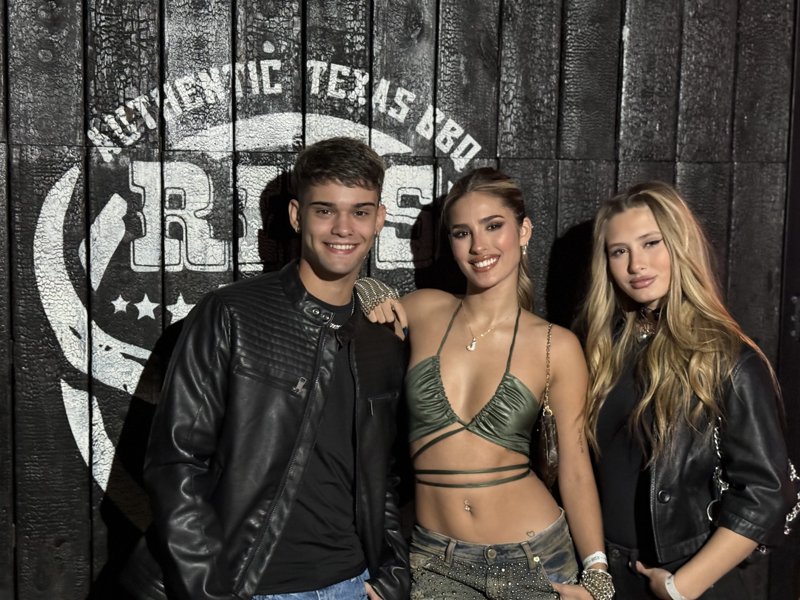 Se viene "Zoom acércate más" ¡la nueva apuesta musical de Juli Poggio!