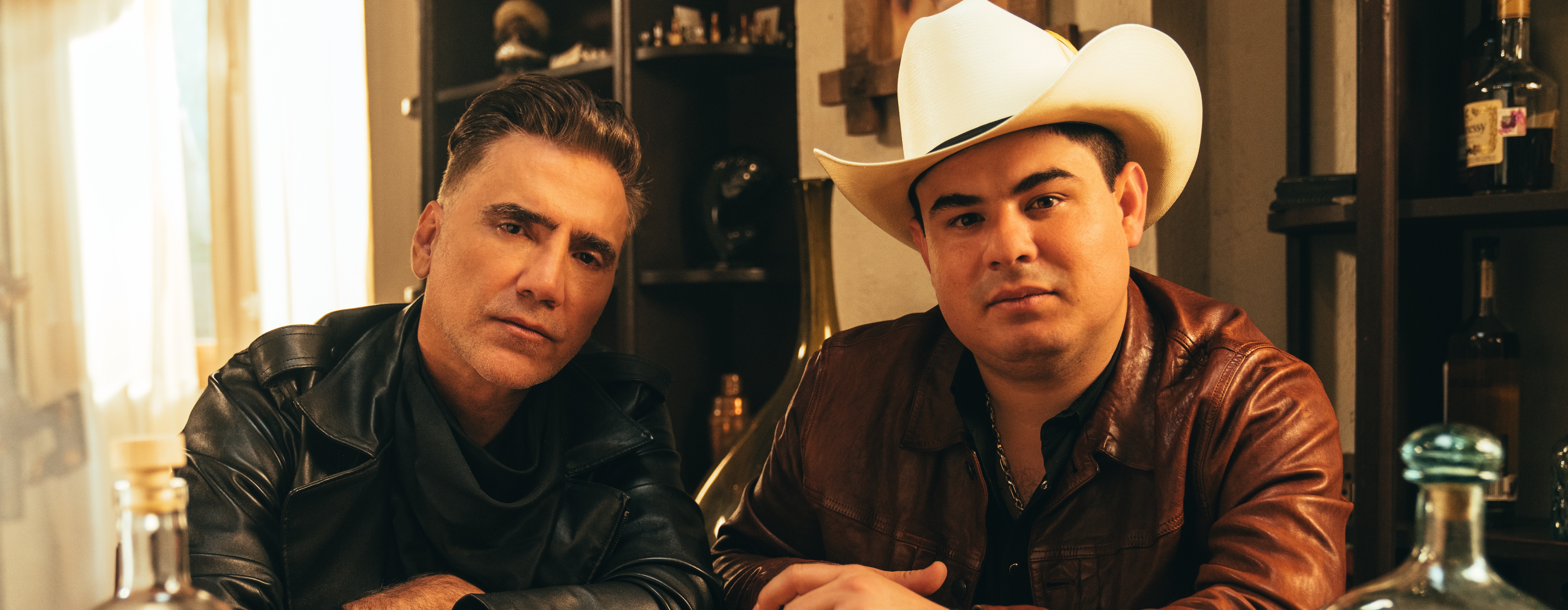 Alejandro Fern&aacute;ndez sorprende con su versi&oacute;n de &ldquo;Cobijas Ajenas"