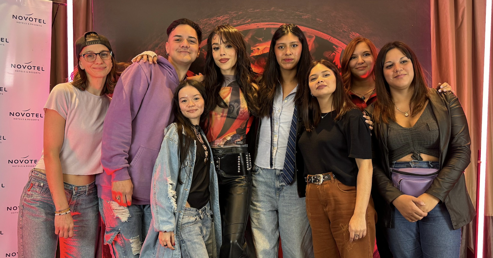Un grupo de Fans entrevistan a Danna Paola: "Me gustar&iacute;a colaborar con todas las argentinas, Maria, Tini, Lali"