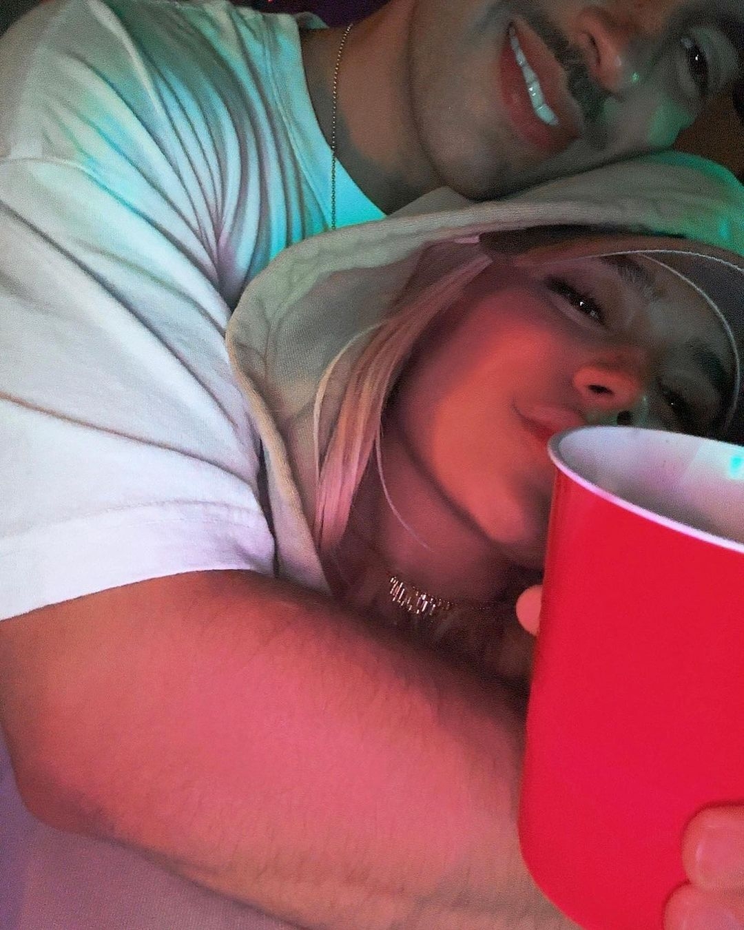 &iexcl;ENAMORAD&Iacute;SIMOS! Karol G le dedica un tierno post&nbsp;a&nbsp;Feid