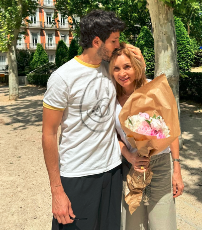 Mira c&oacute;mo festejan el d&iacute;a de la madre tus artistas favoritos