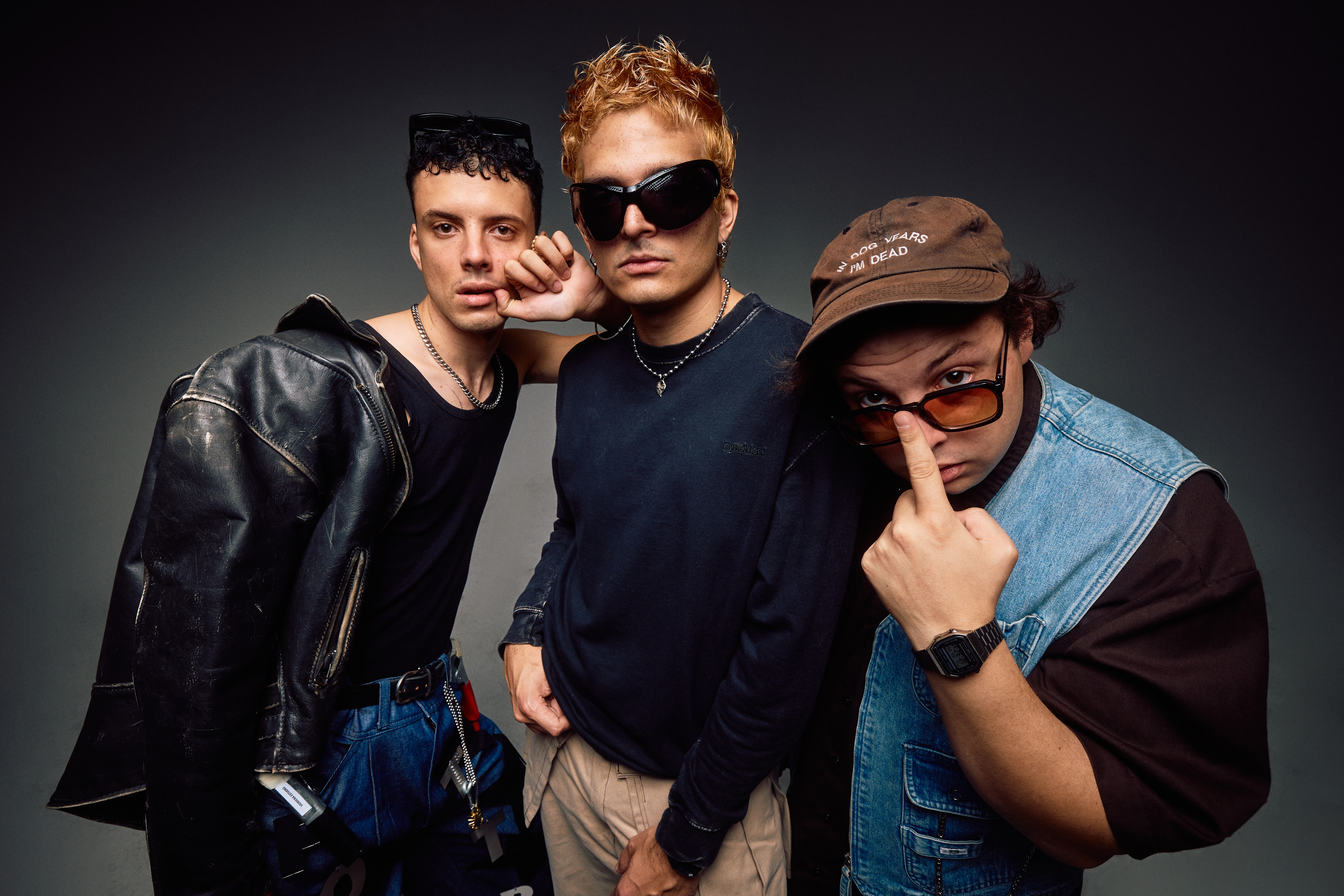 Usted Se&ntilde;alemelo estrena su documental: "Tripolar 360&ordm;"