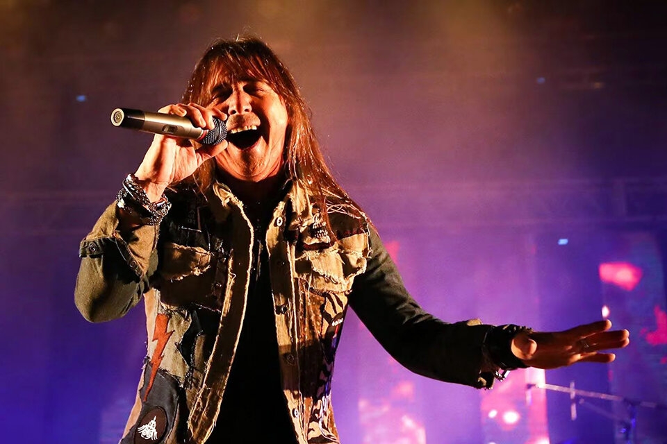 Adri&aacute;n Barilari presenta "Easy Lover"