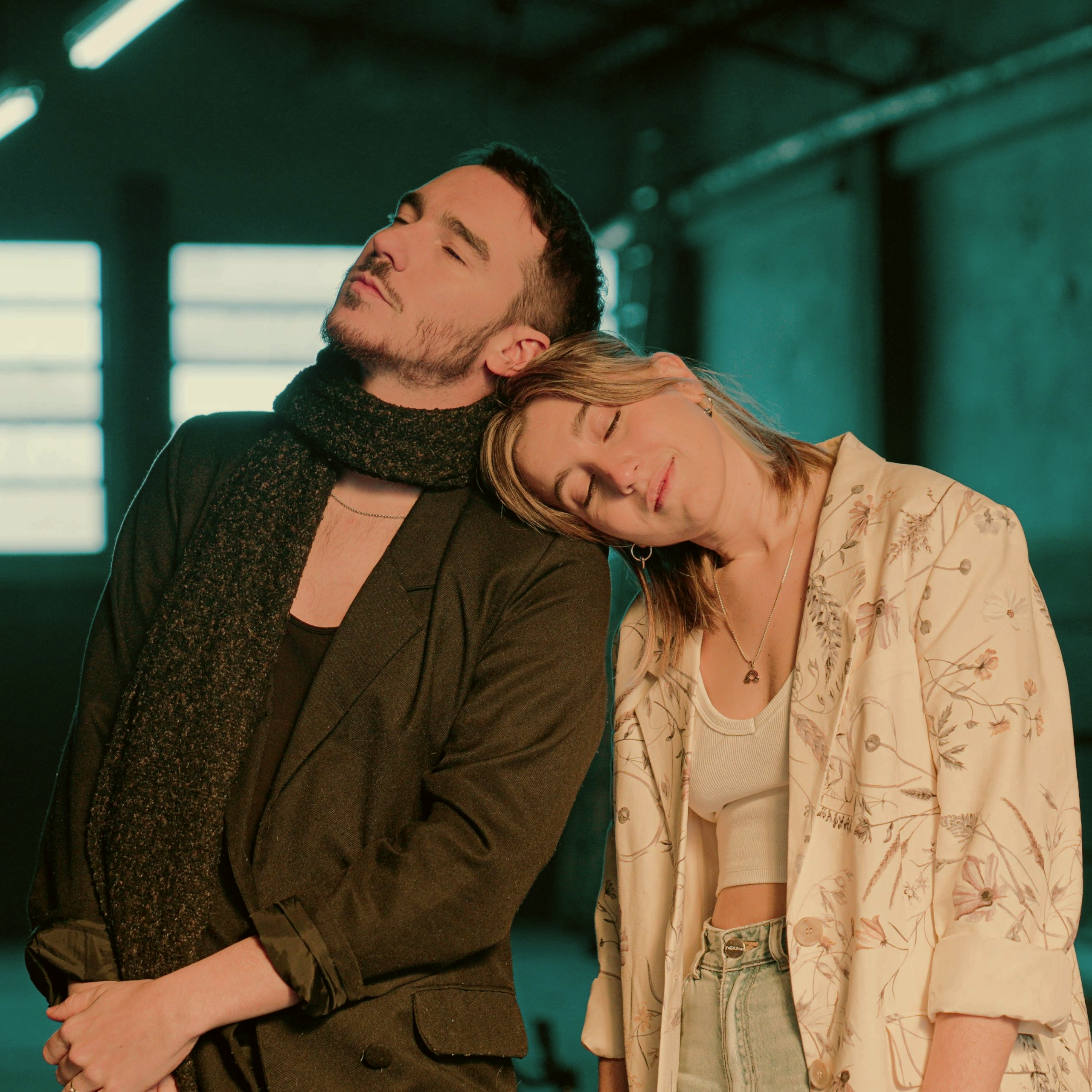 Juku Ares y Paz Carrara presentan "Costanera"