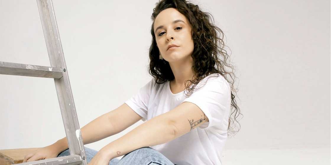 Mery Granados: "Mi pap&aacute; y yo componemos juntos y mi hermano tiene las primicias de las canciones"