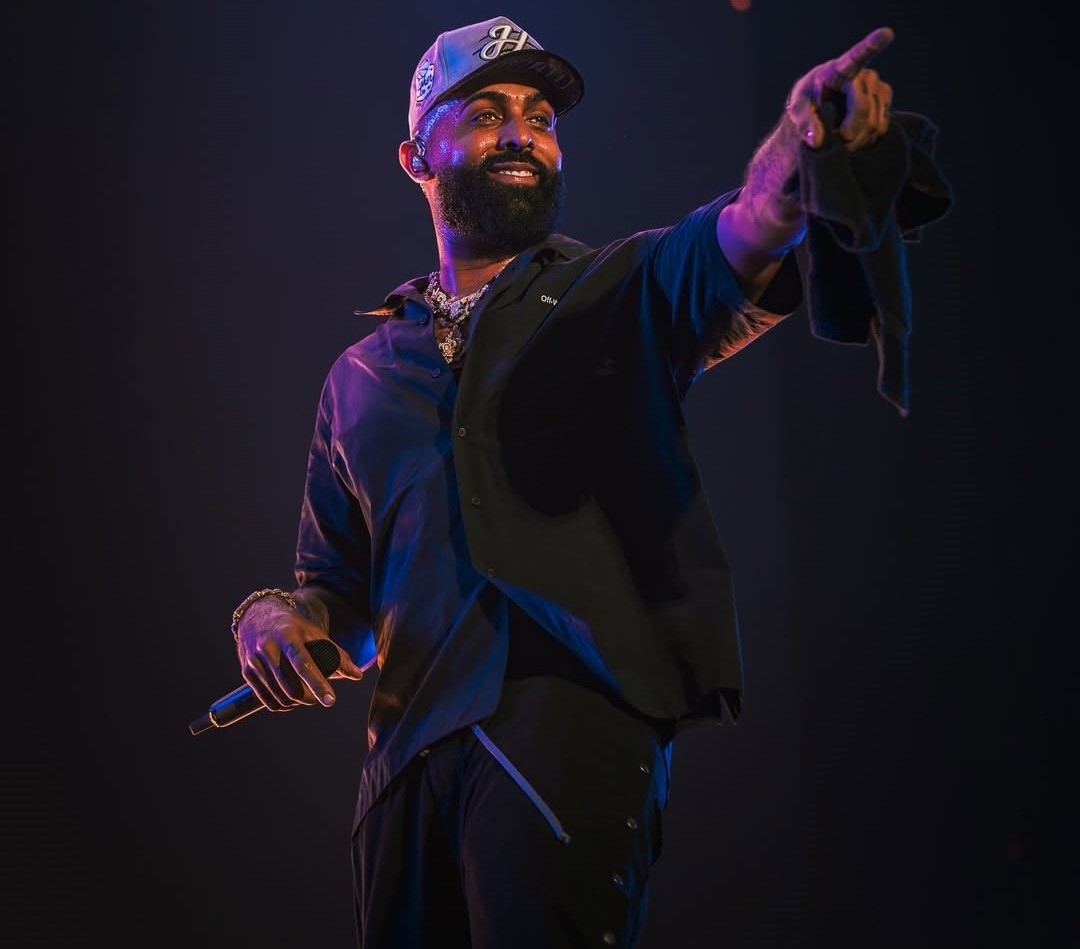 Entrevista a Eladio Carri&oacute;n: "CAZZU es una reina y hac&iacute;a falta verla romper la escena como hoy"