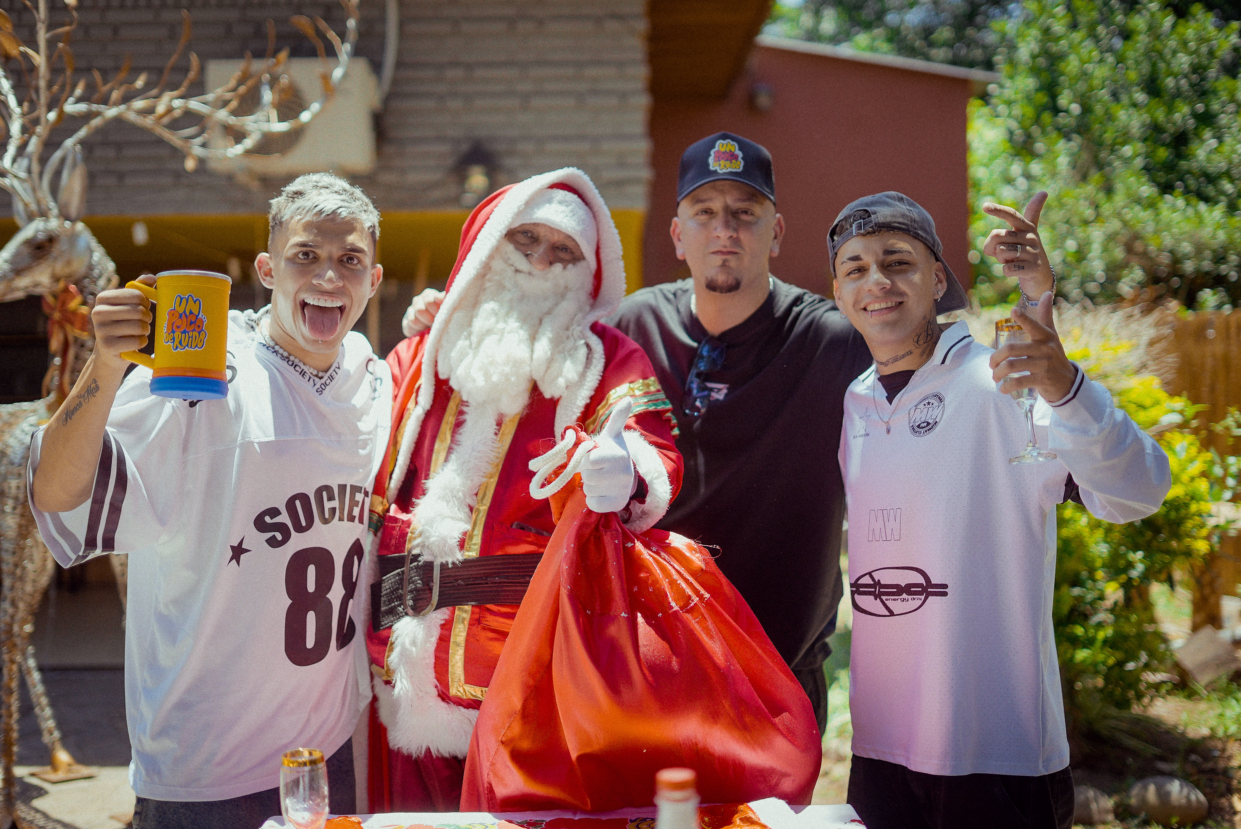 ROZE trae su regalo de navidad