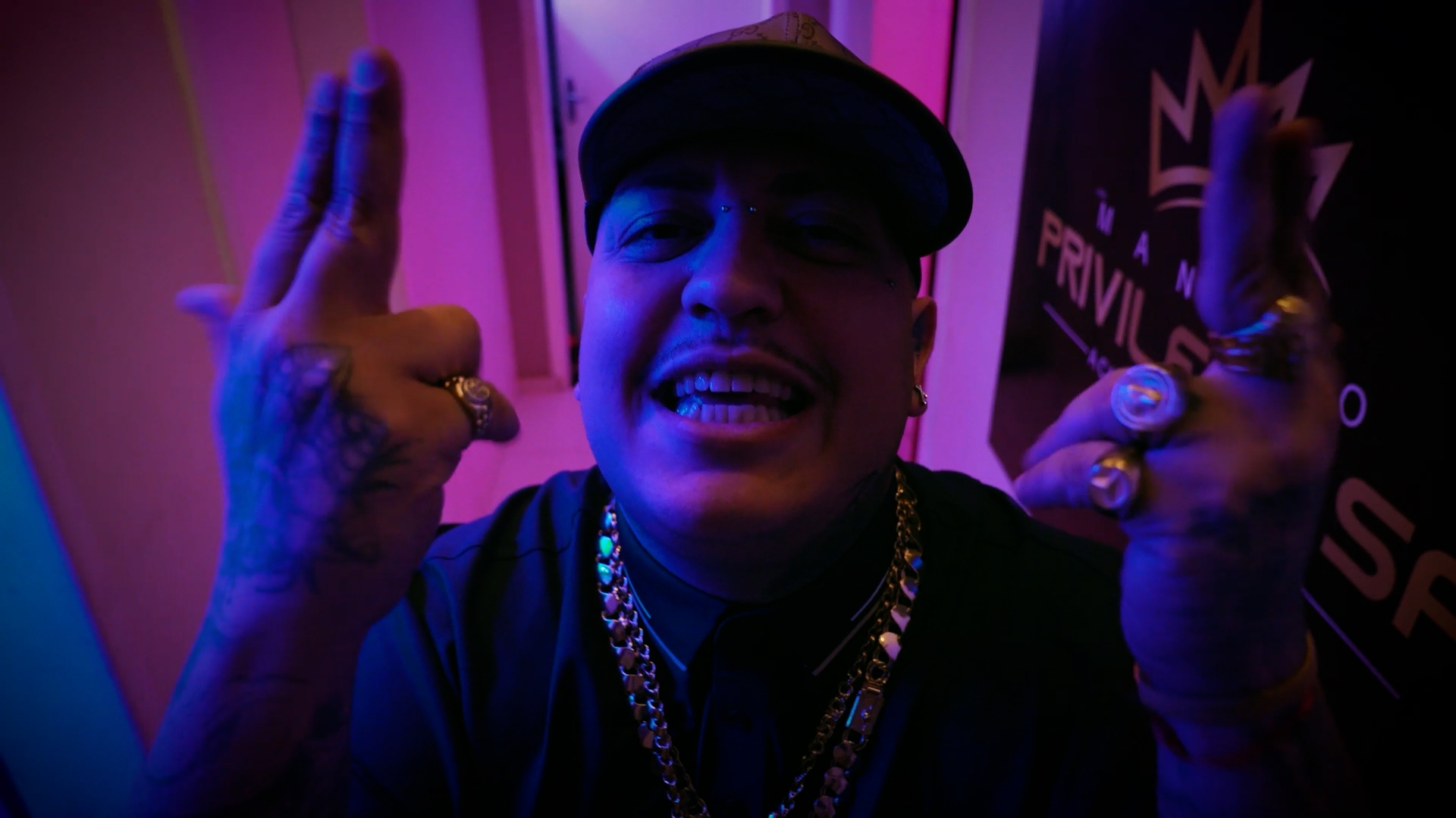 Ponte Perro mezcla funky y RKT en su primer &aacute;lbum de estudio: "JOGO BONITO"