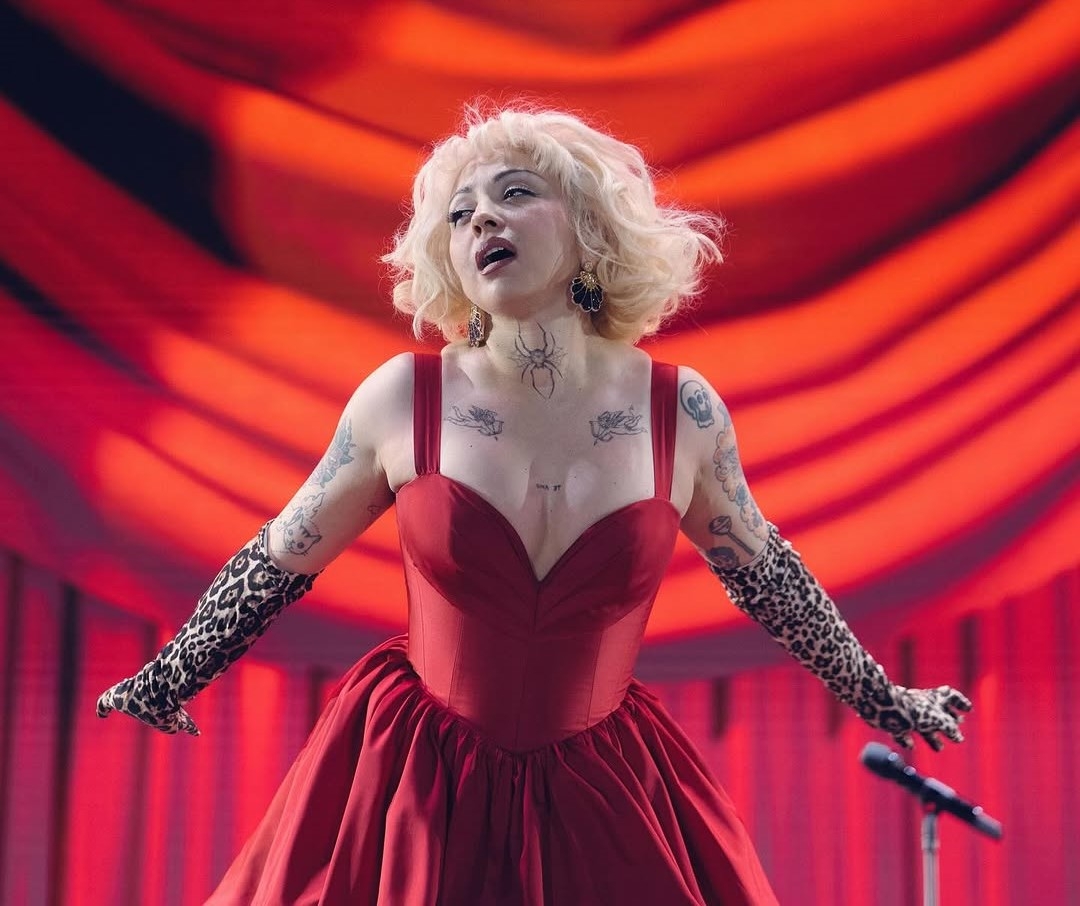 Mon Laferte mostr&oacute; un peque&ntilde;o adelanta de su nuevo tema