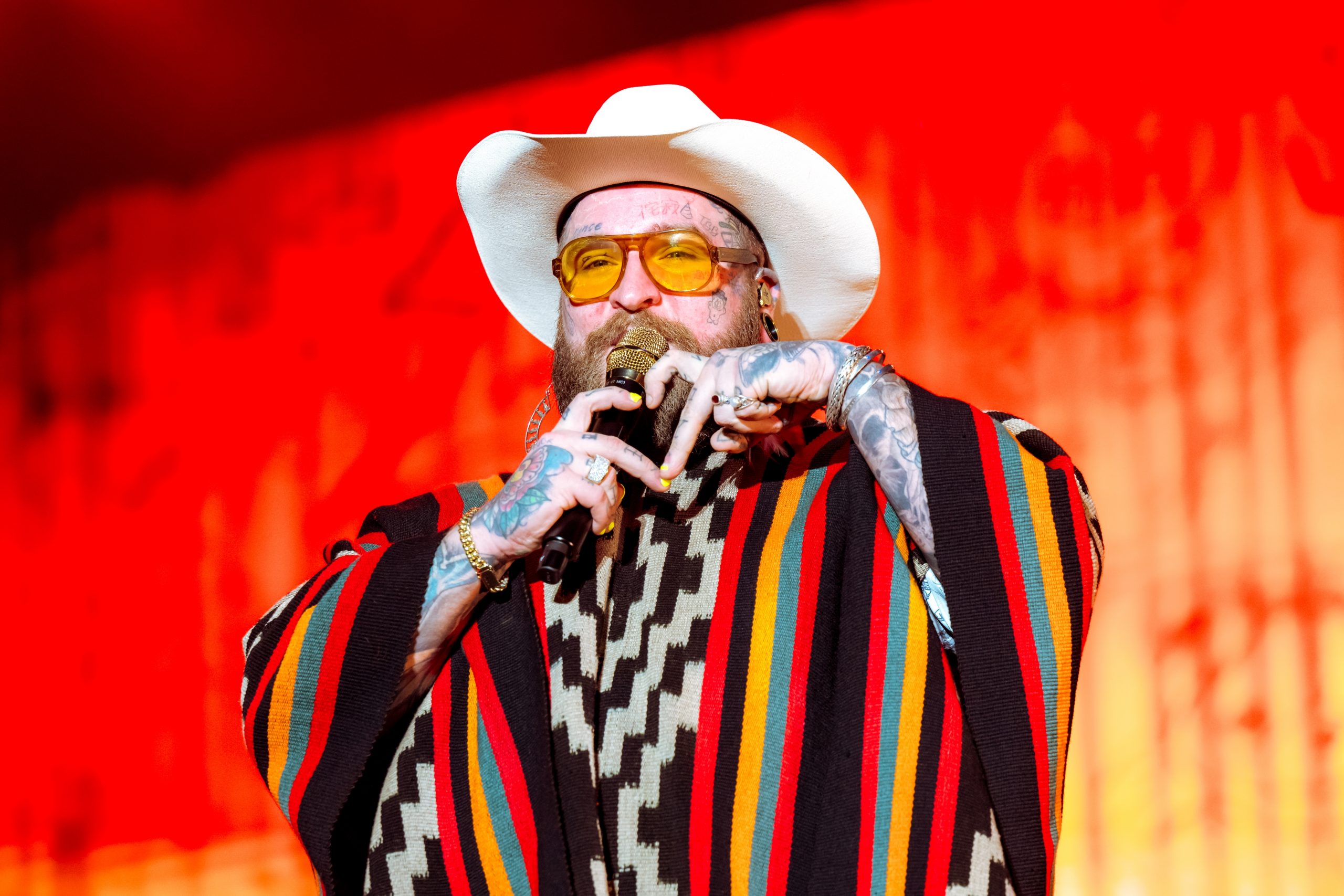 Entrevista a Teddy Swims: "Voy a tener un hijo y estoy muy concentrado en eso"