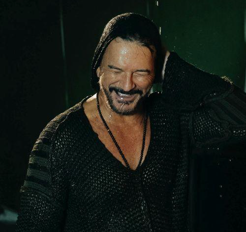 Ricardo Arjona presenta el videoclip de su sencillo "70%"