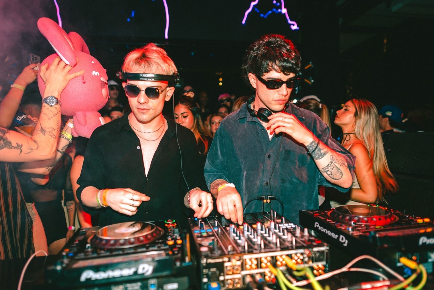 Juli&aacute;n Serrano y Joaco Ojeda se presentan en Ultra Buenos Aires con su show techengue