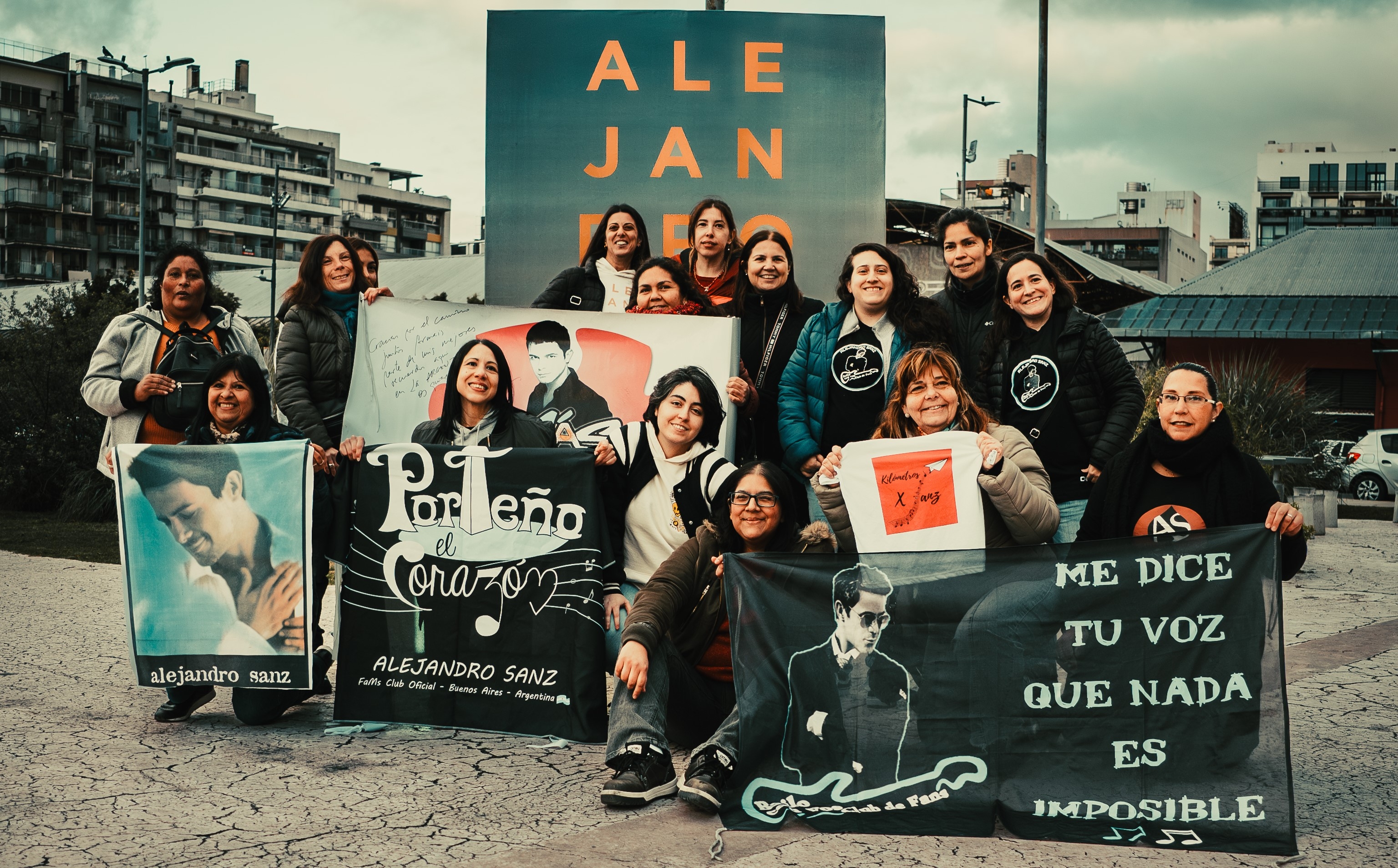 TMHXFANS: As&iacute; festejaron los fans de Alejandro Sanz el estreno de &ldquo;&iquest;Y ahora qu&eacute;?&rdquo;&nbsp;en&nbsp;Buenos&nbsp;Aires
