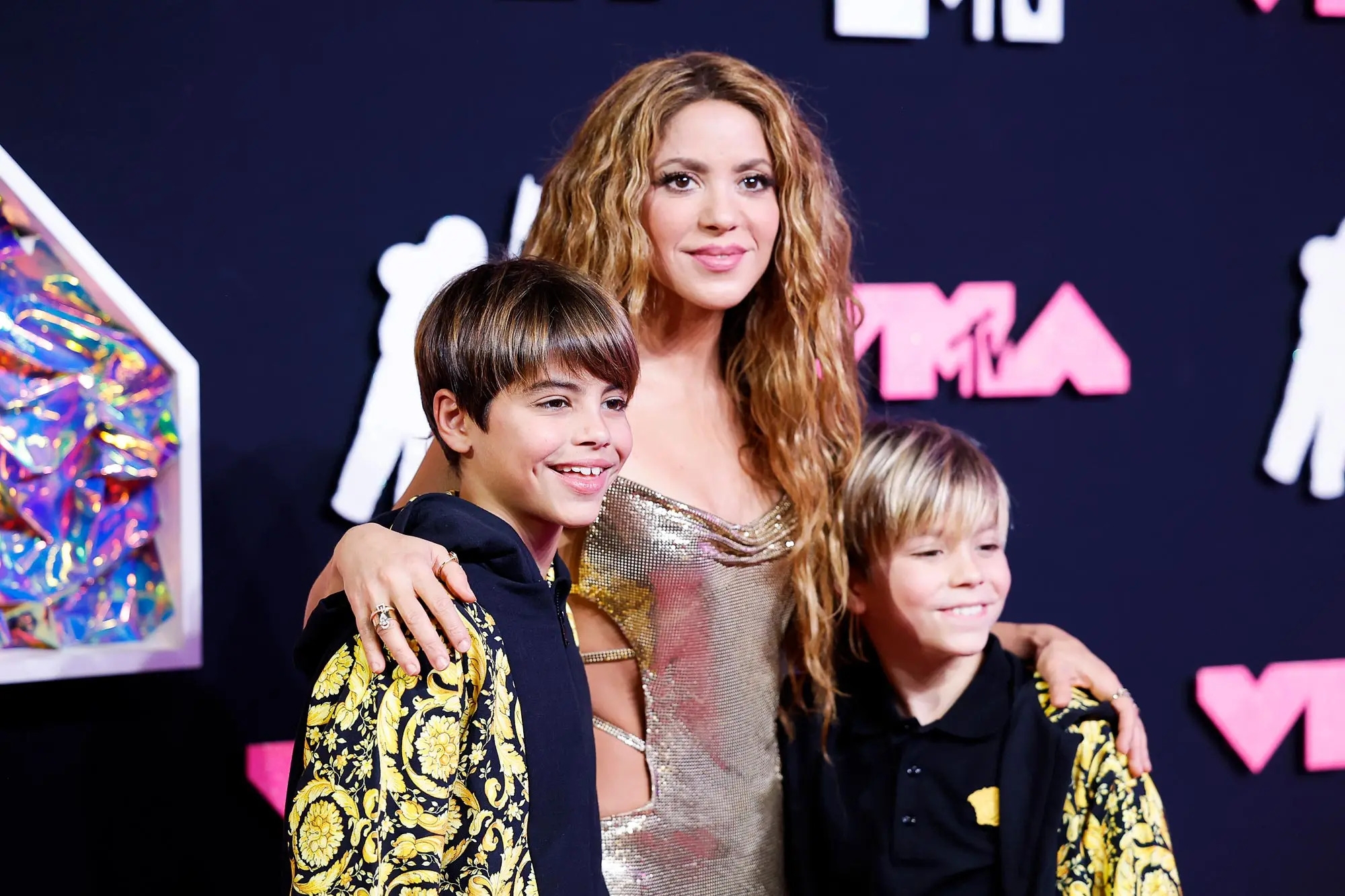 &iexcl;Mira el regalo de los hijos de Shakira en su d&iacute;a!