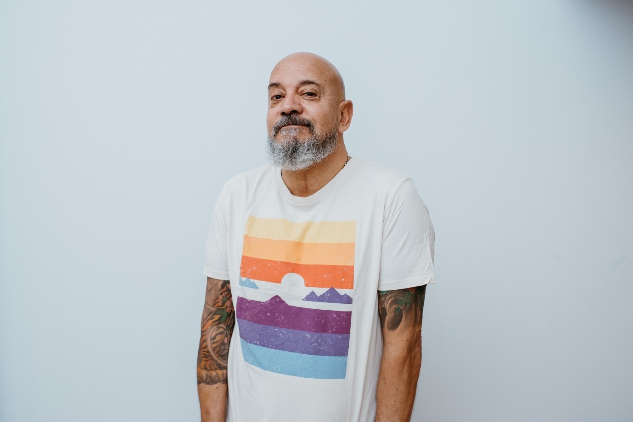 Bahiano presenta sus dos nuevas versiones de &ldquo;Tarde Gris&rdquo; y &ldquo;P&aacute;rate y Mira&rdquo;