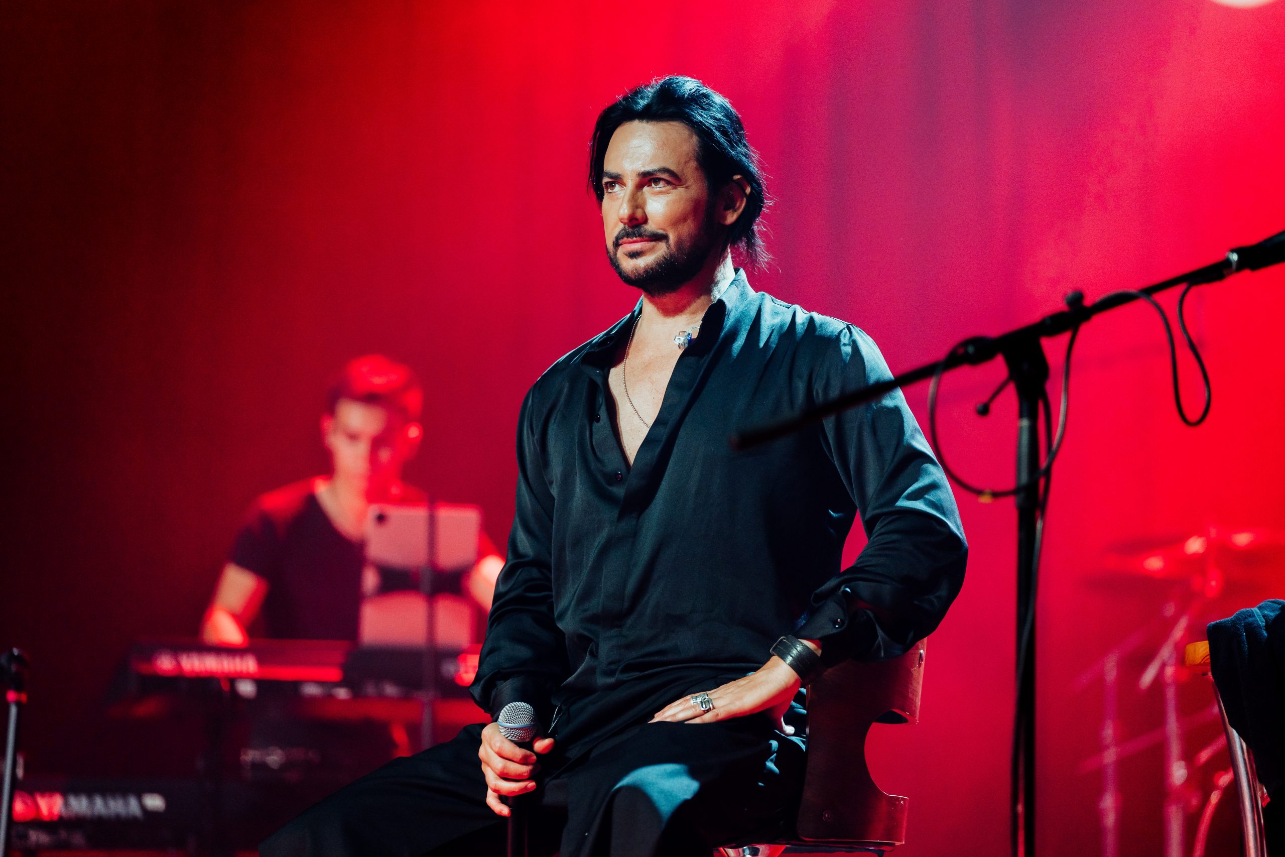 Beto Cuevas regresa a la Argentina con su gira &ldquo;BETO CUEVAS AC&Uacute;STICO&rdquo;