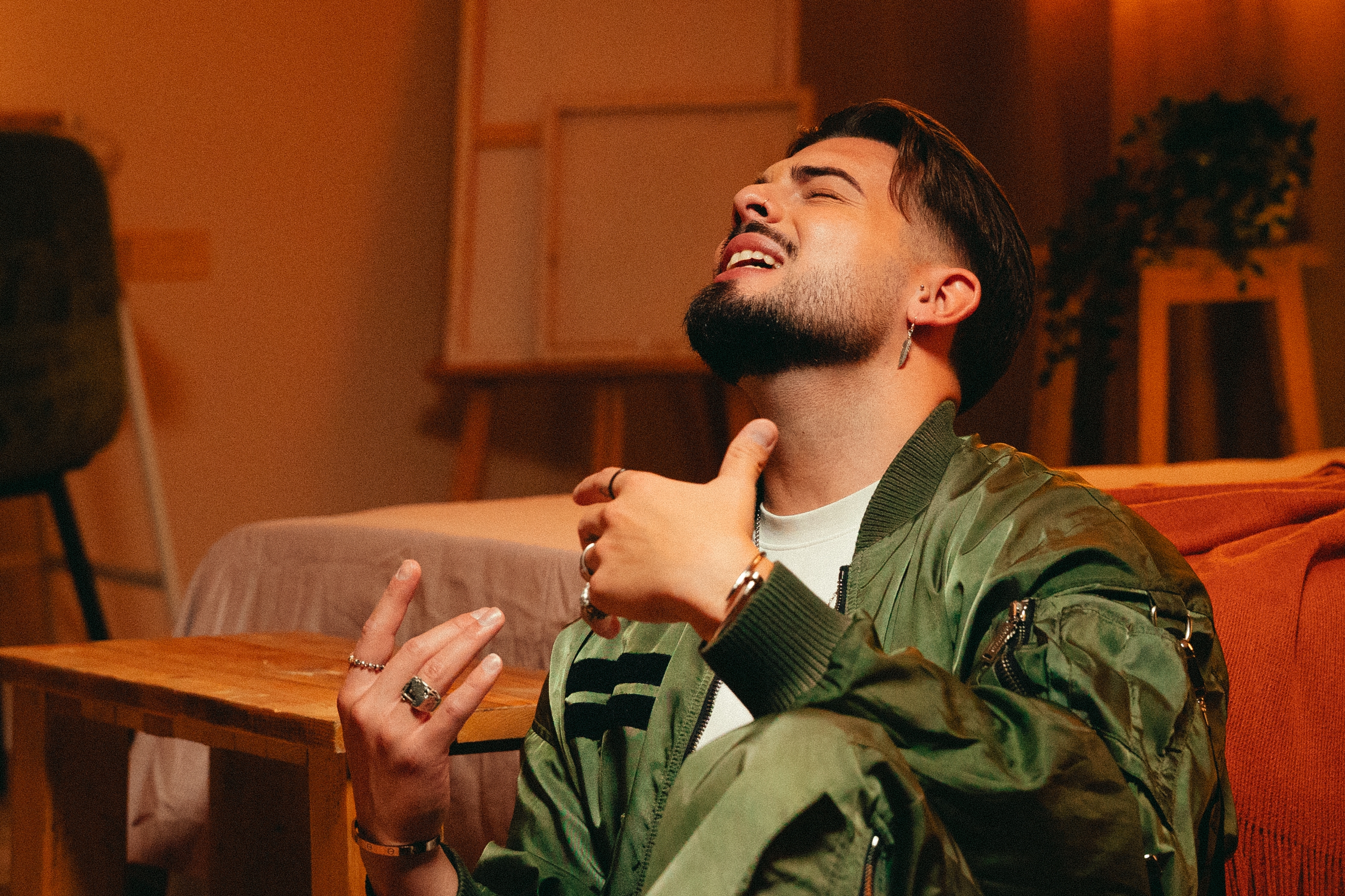 Sebas Garreta presenta su nuevo &aacute;lbum "Un Poquito M&aacute;s"